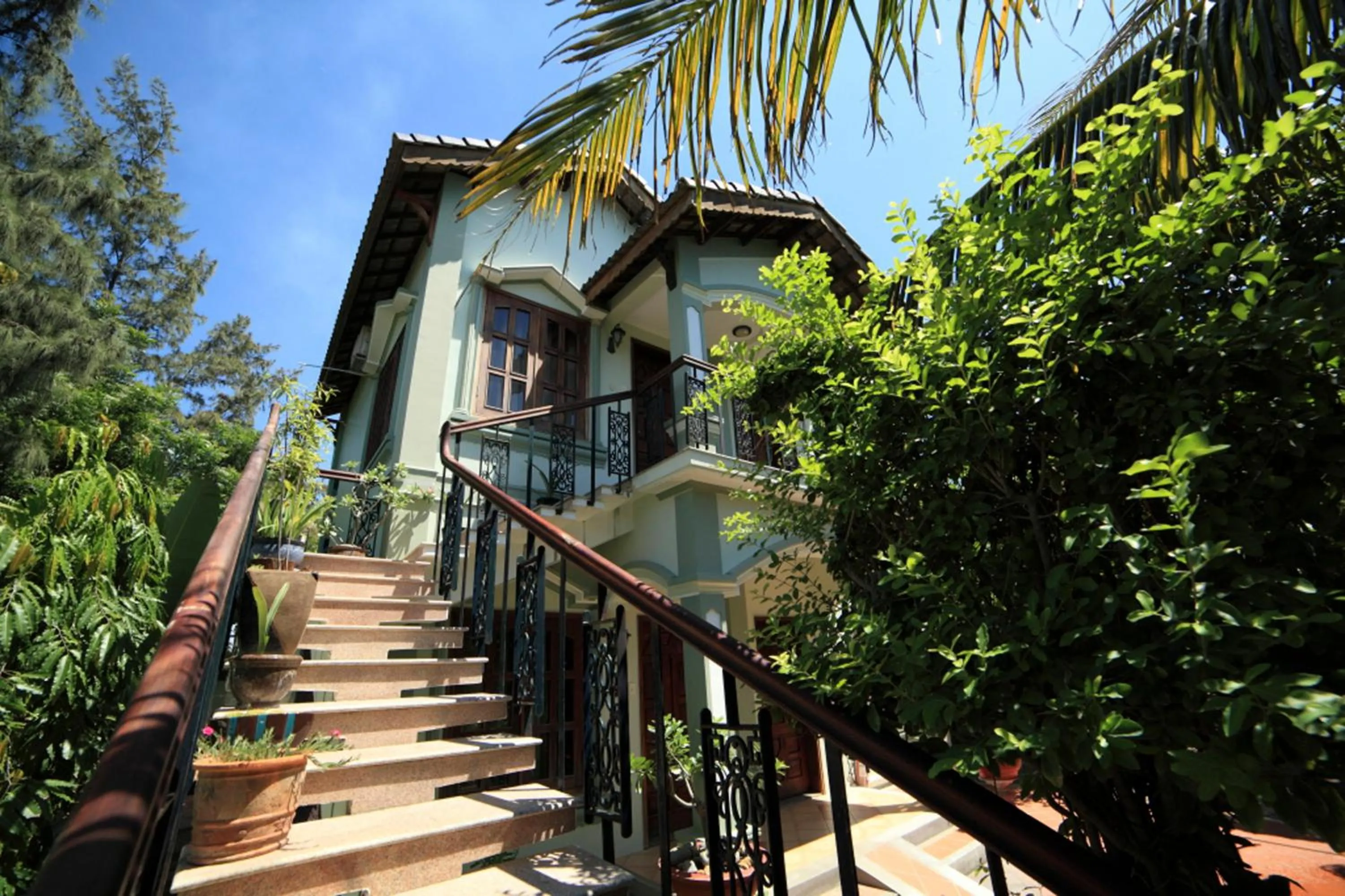 Property building in Gold Rooster Resort