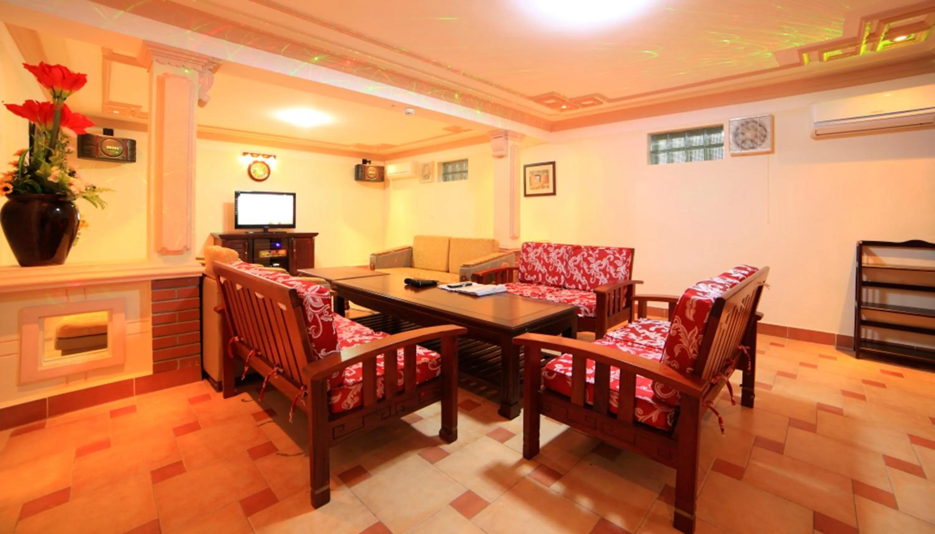 Karaoke in Gold Rooster Resort