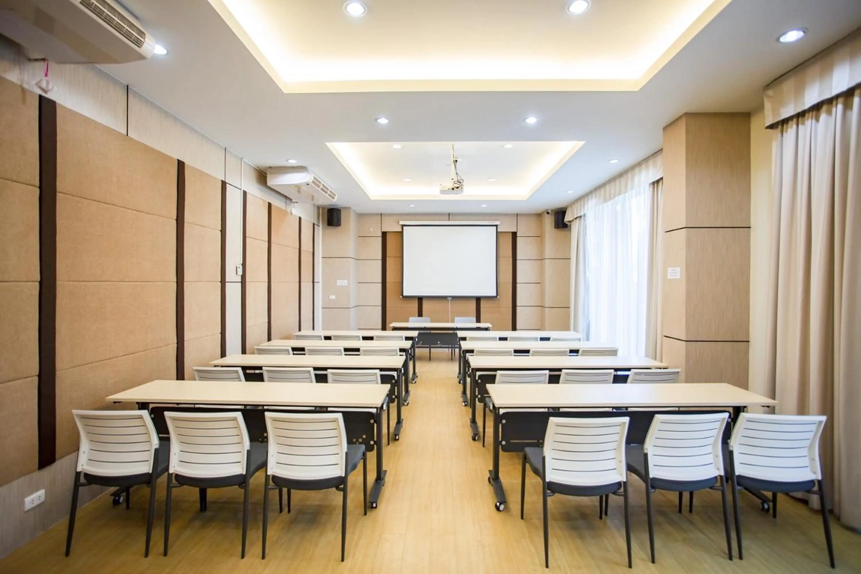 Meeting/conference room in Phavina Hotel Rayong SHA Extra Plus
