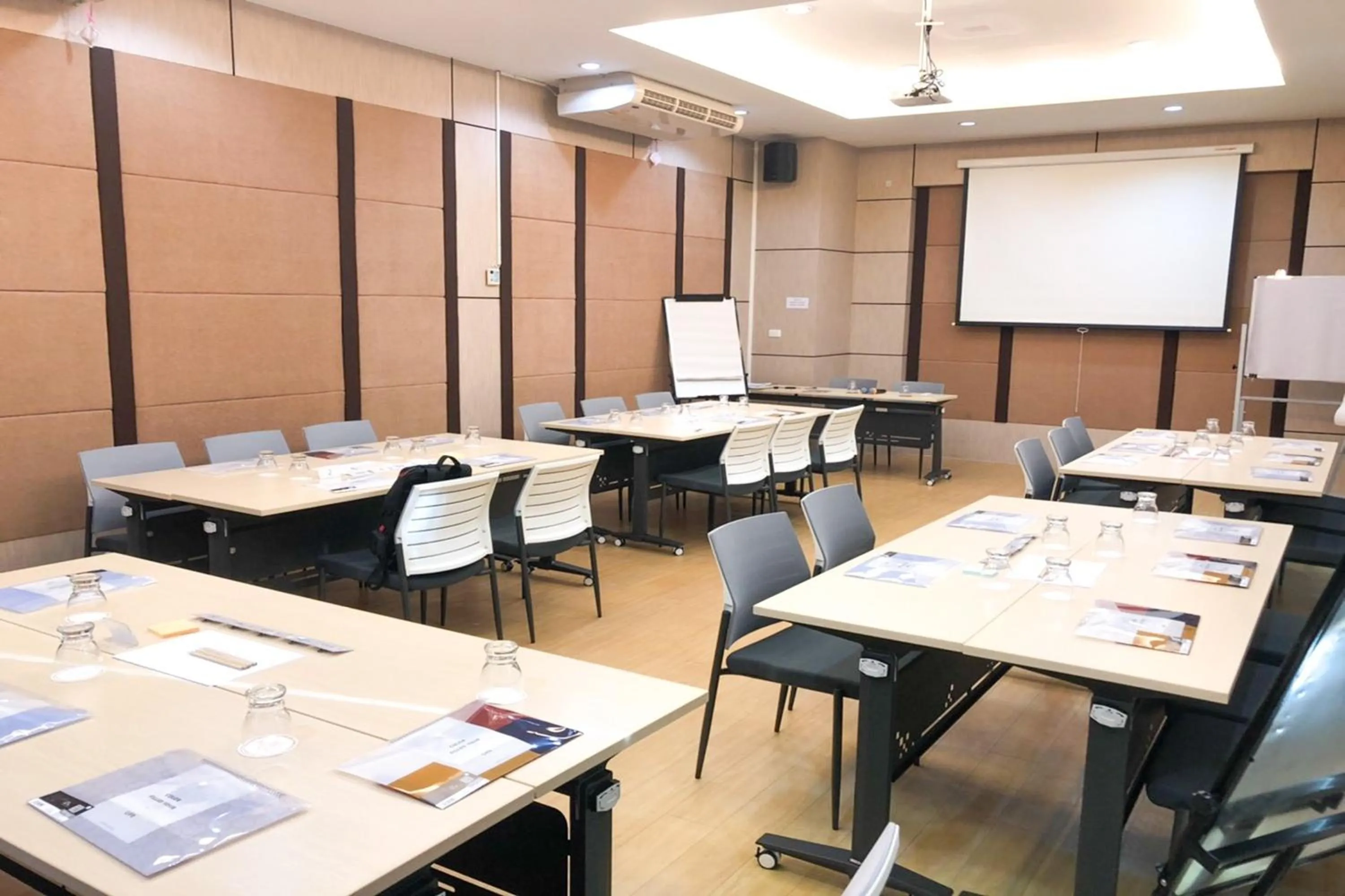 Meeting/conference room in Phavina Hotel Rayong SHA Extra Plus