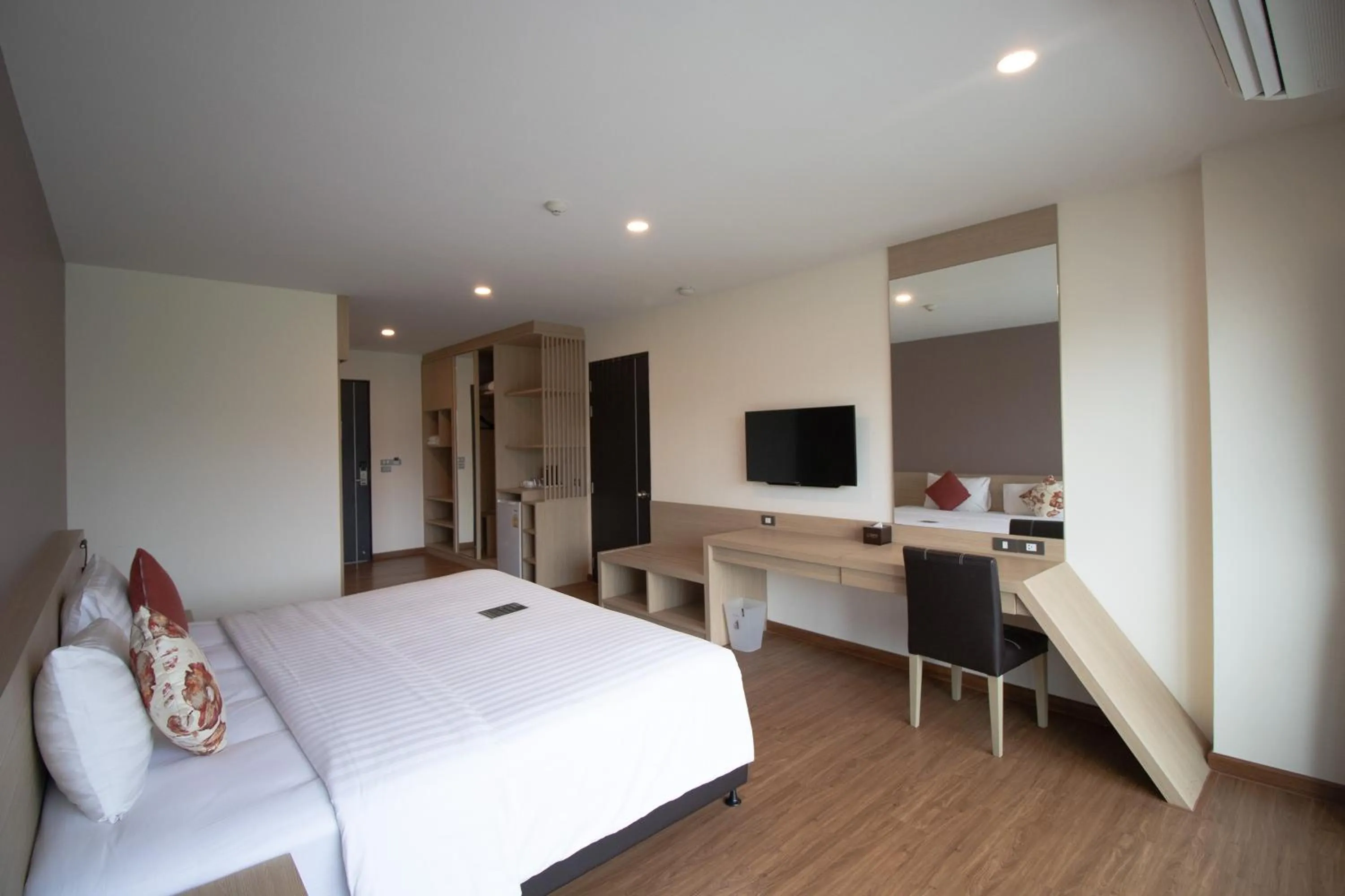 Bed in Phavina Hotel & Grand Boutique Rayong