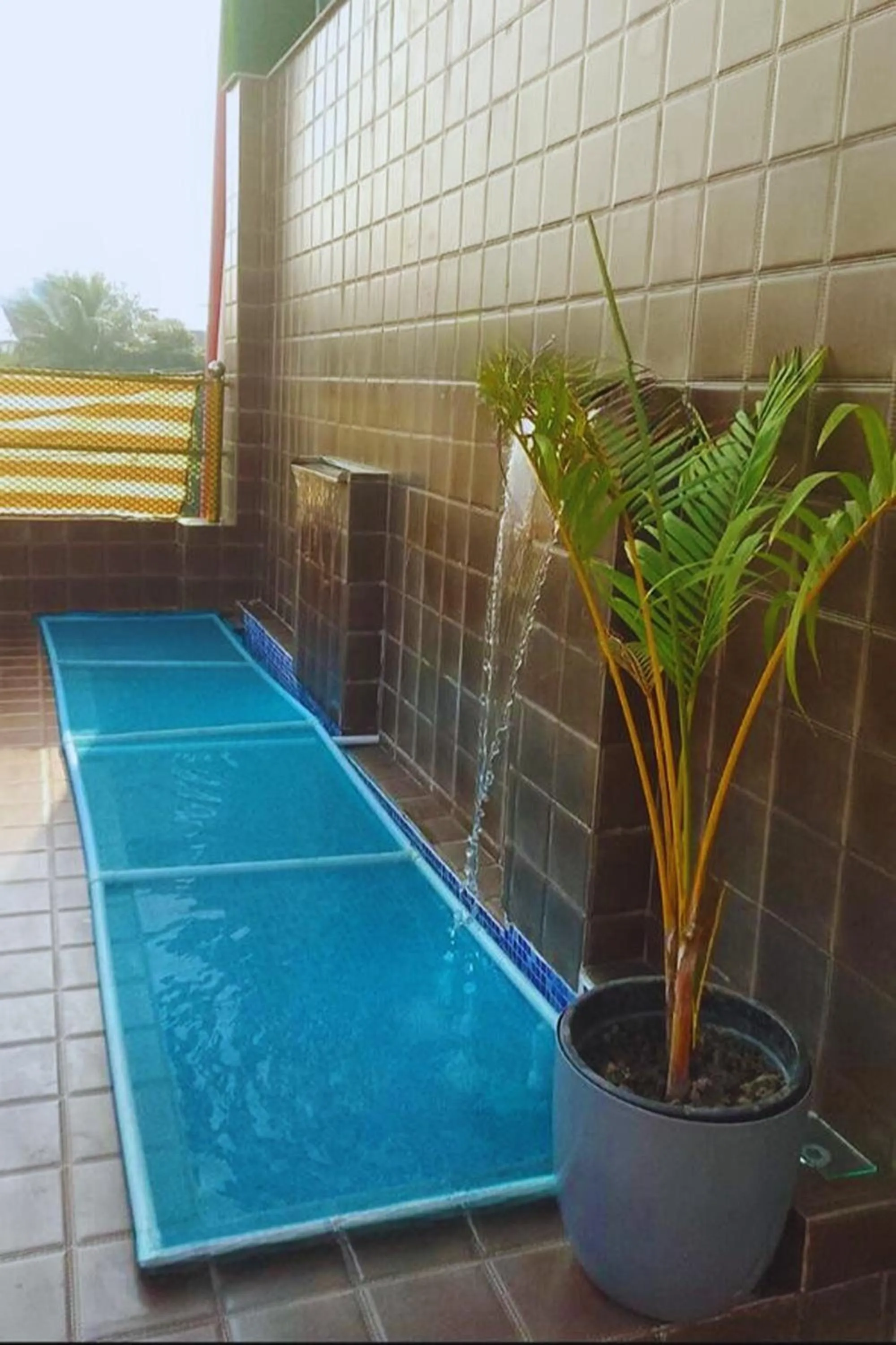 Restaurant/places to eat in The Kei Inn & Suites Hotel near Salt Lake