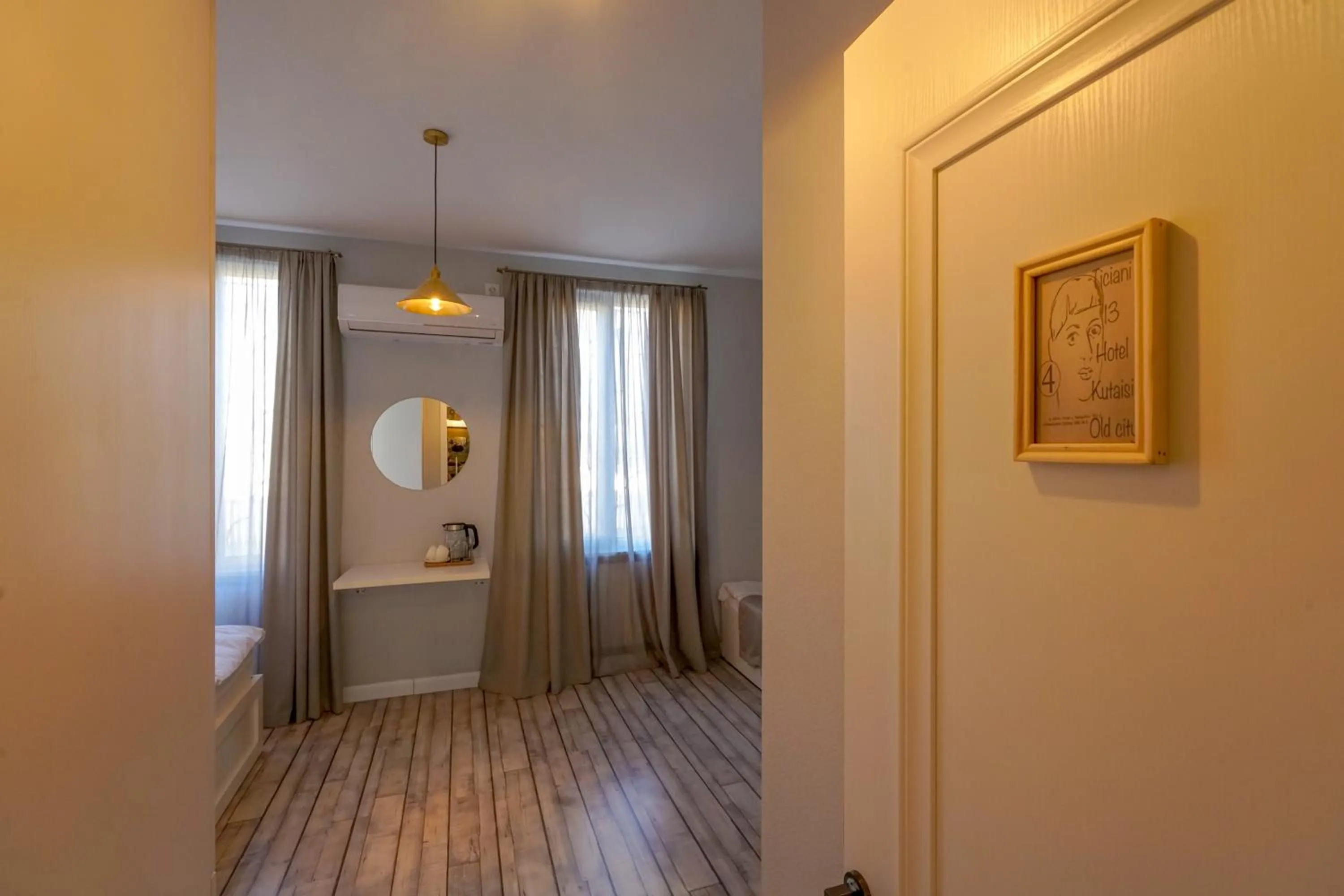 Photo of the whole room in Hotel Ticiani 13