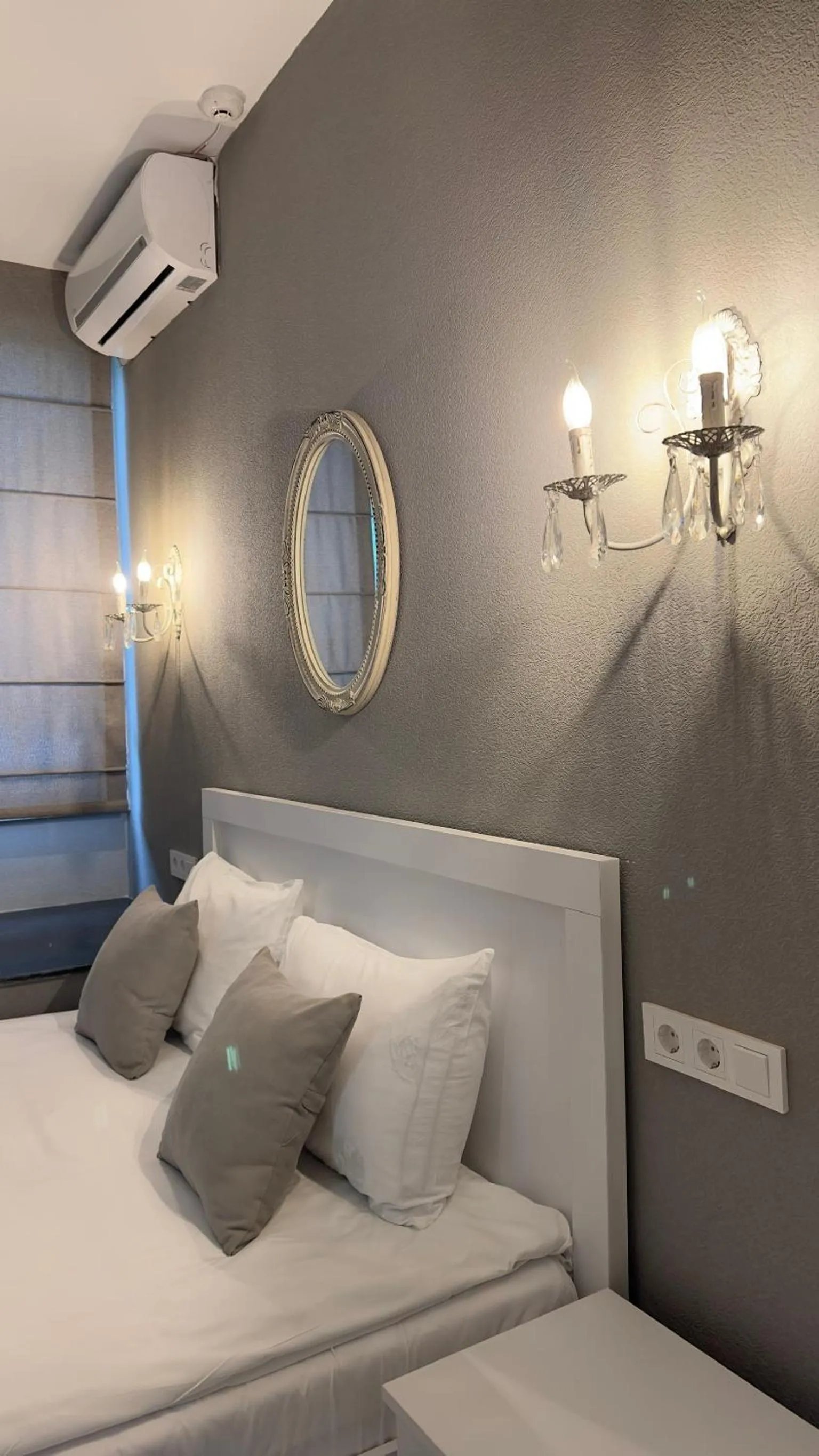 Photo of the whole room in Hotel Ticiani 13