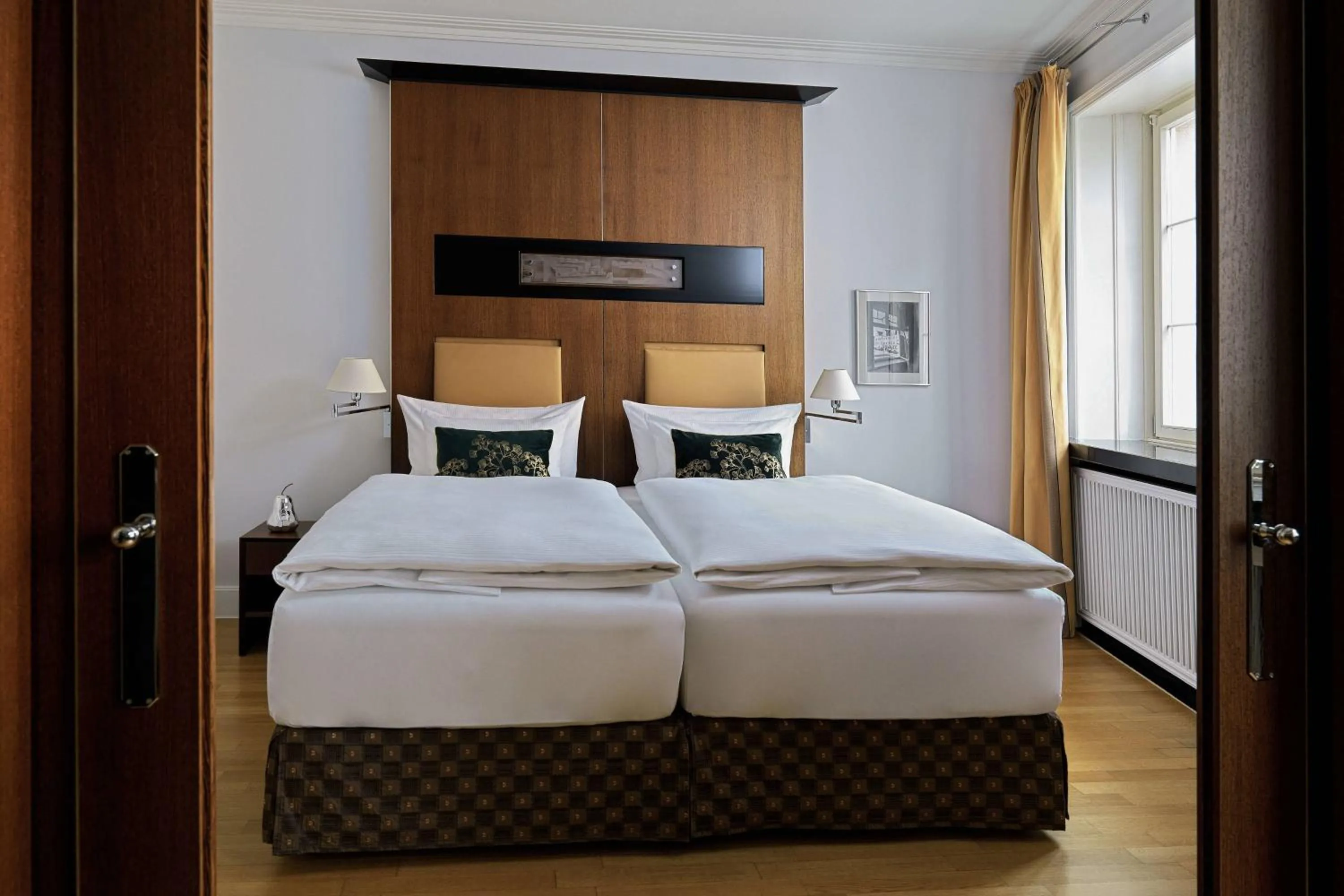 Bedroom, Bed in Hotel Elephant Weimar, Autograph Collection