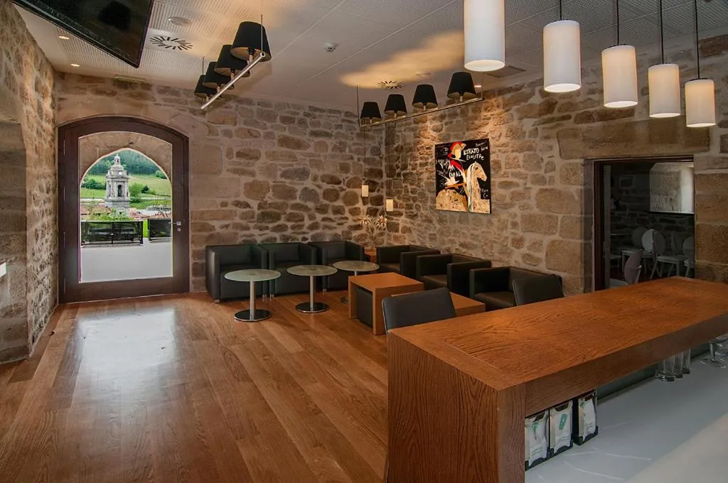 Communal lounge/ TV room in Hotel Torre Zumeltzegi