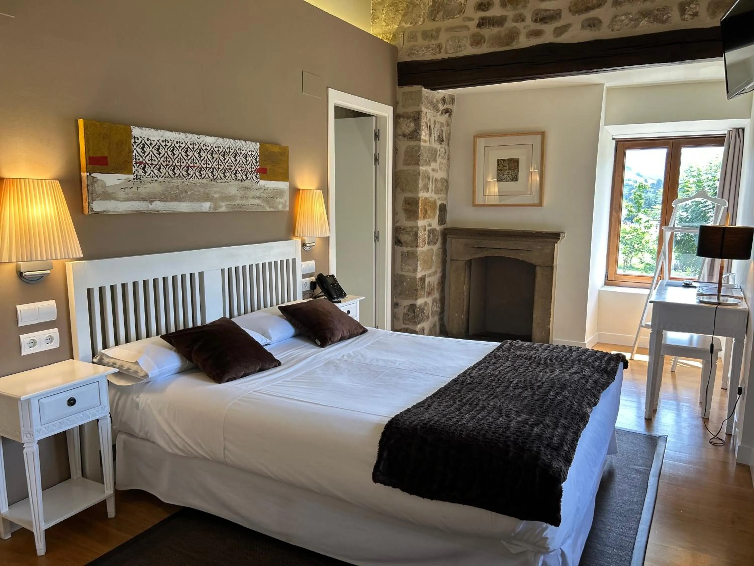 Bed in Hotel Torre Zumeltzegi