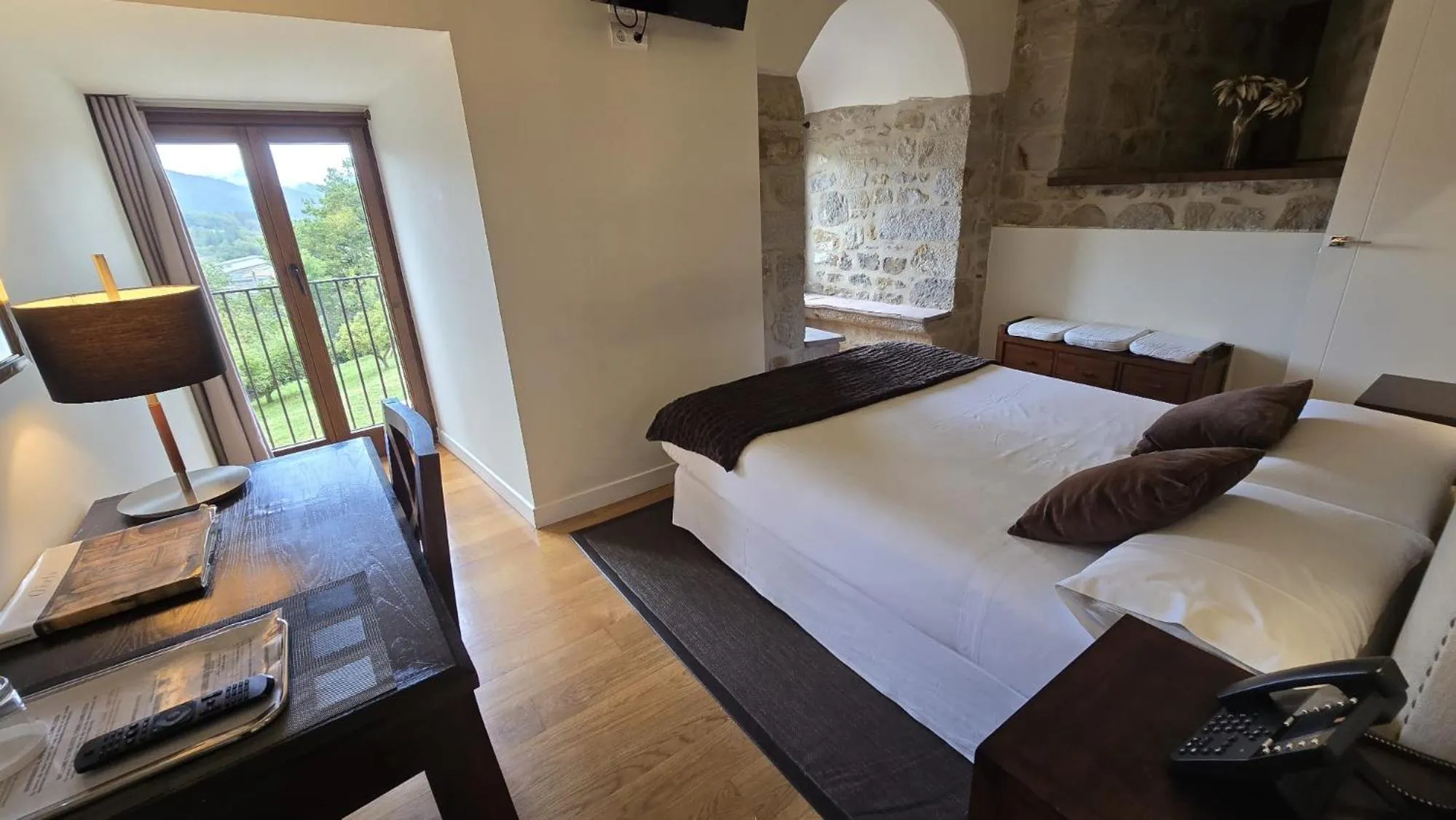 Bed in Hotel Torre Zumeltzegi