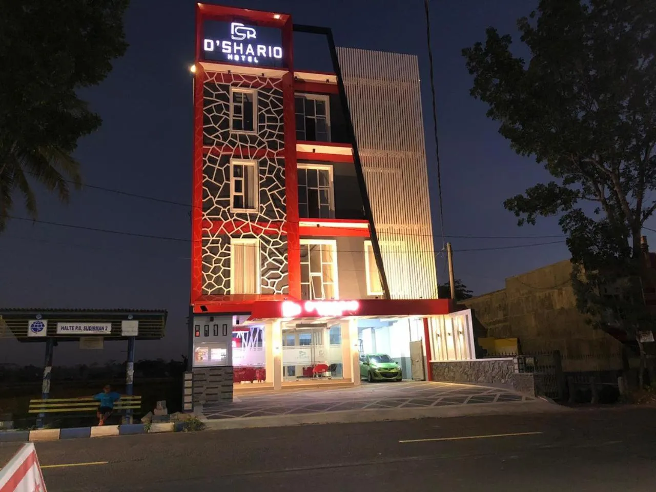 D'SHARIO Hotel Kepanjen