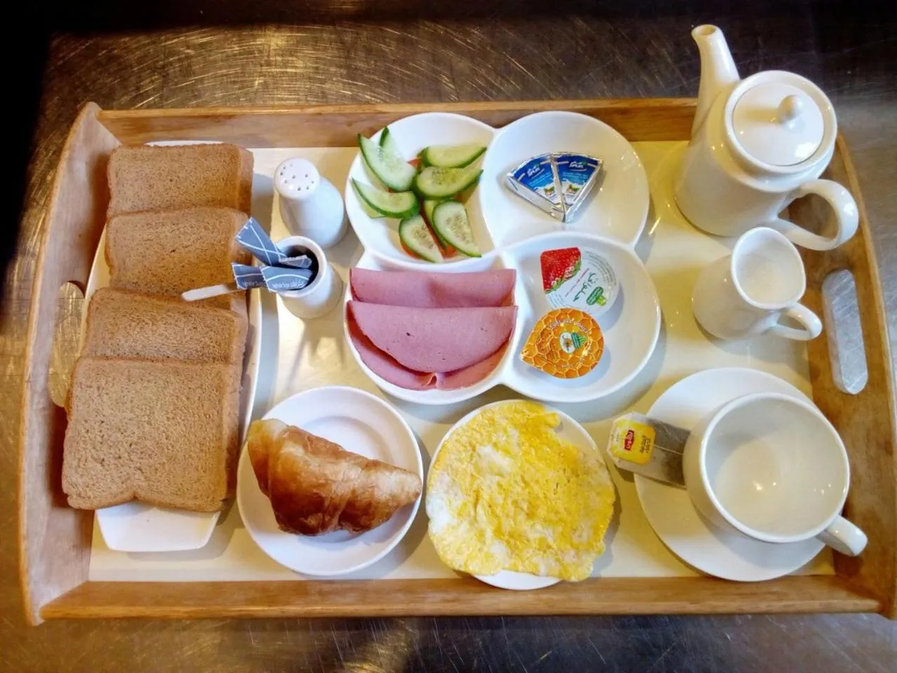 Continental breakfast in Executive Suites