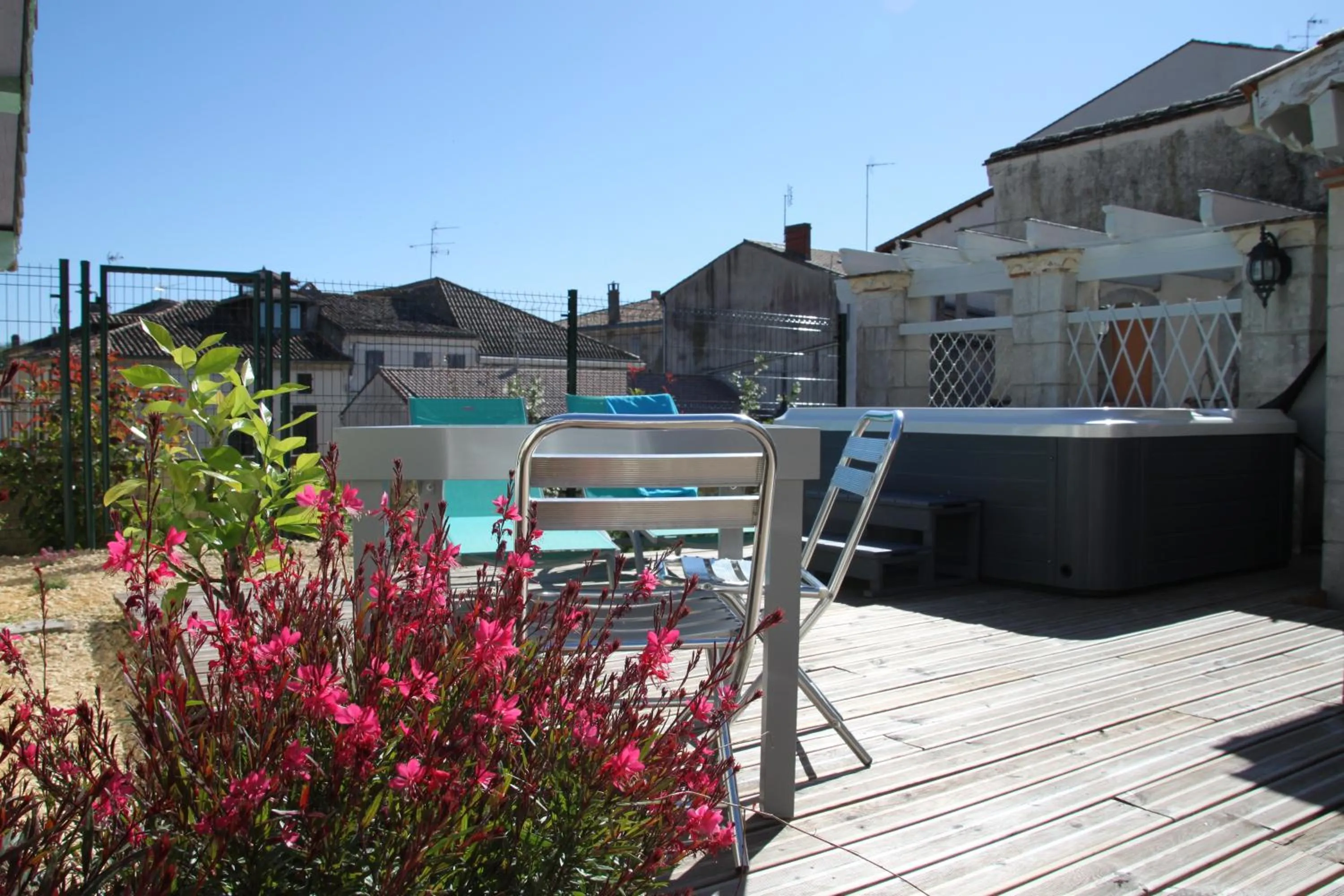 Balcony/Terrace in La Maison DUFFOUR chambres d'hôtes avec Petit Déjeuner
