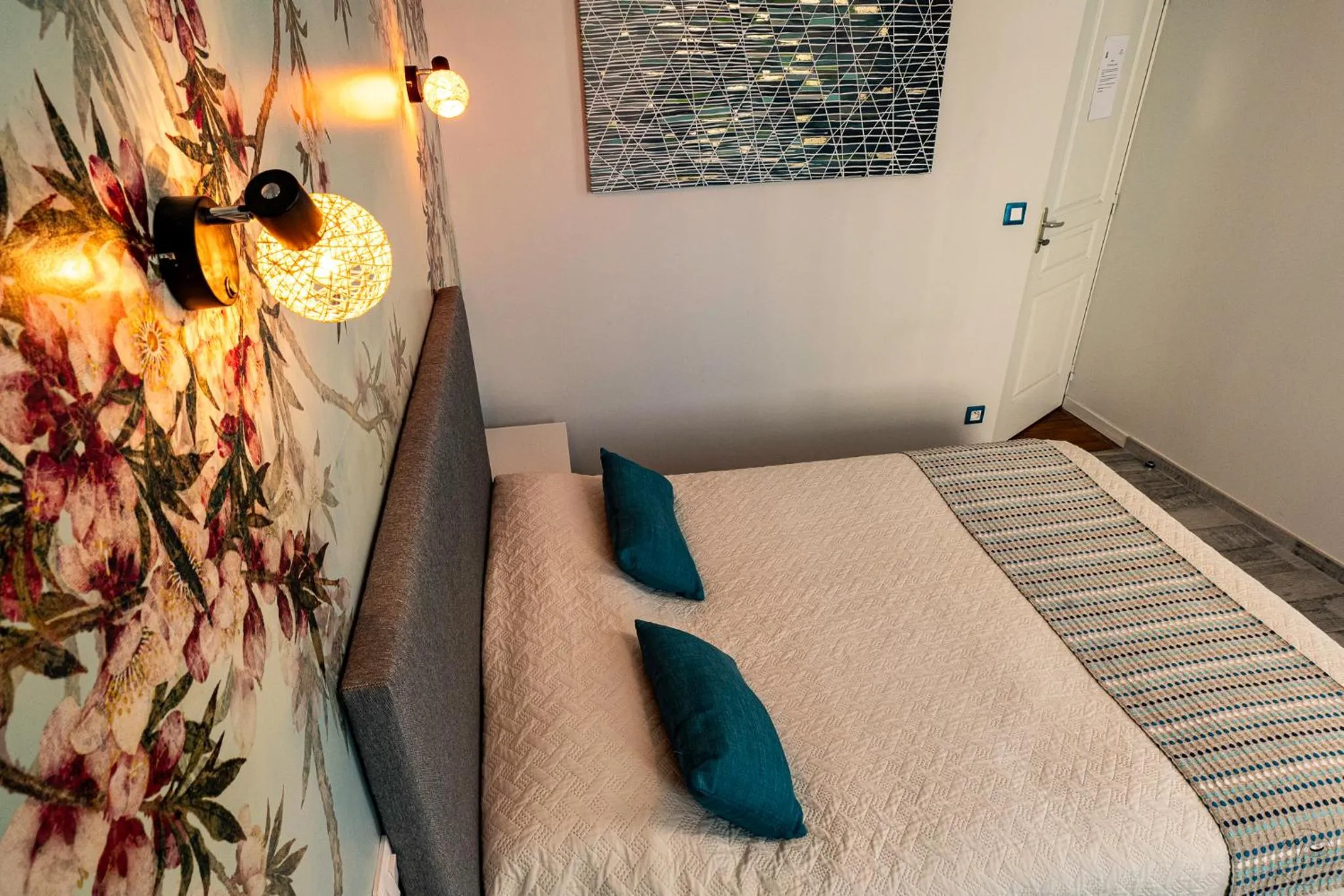 Bed in La Maison DUFFOUR chambres d'hôtes avec Petit Déjeuner