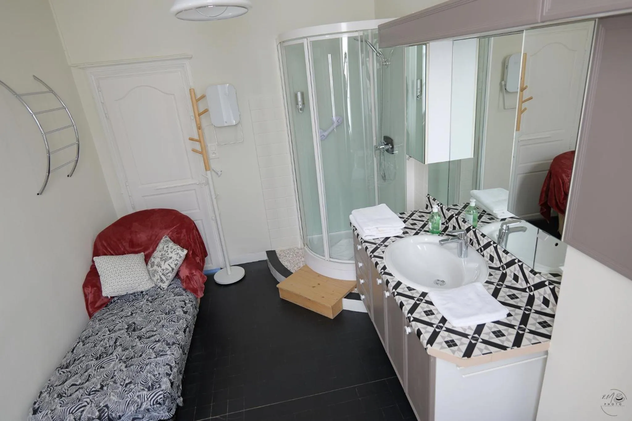 Bed in La Maison DUFFOUR chambres d'hôtes avec Petit Déjeuner