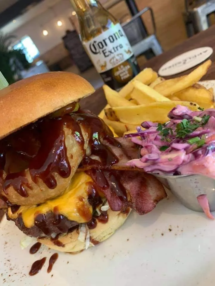 The Greenwich Rooms - Burger & Bird Bar & Restaurant