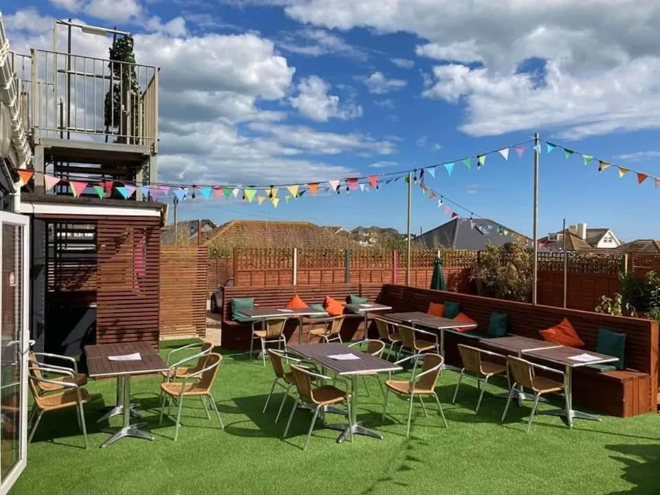 The Greenwich Rooms - Burger & Bird Bar & Restaurant