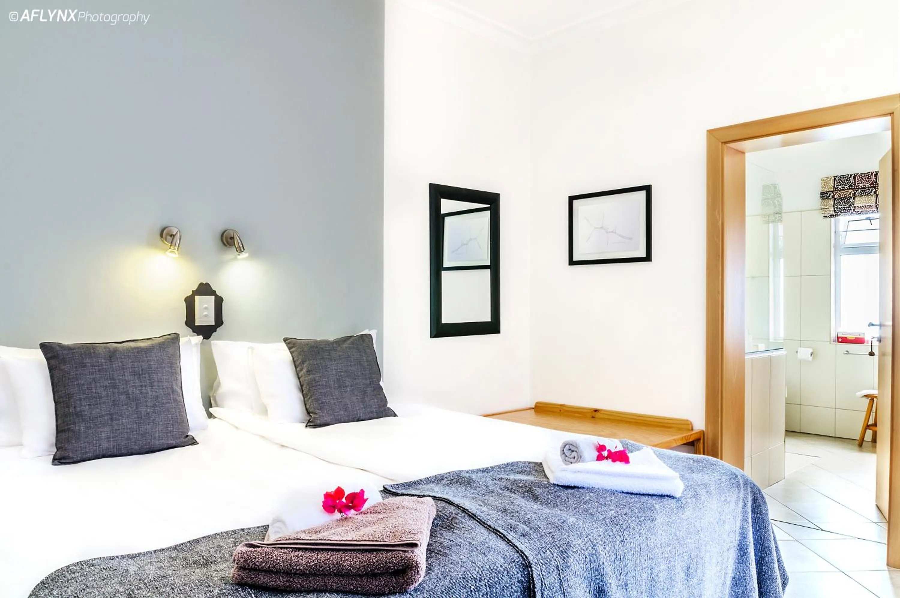 Photo of the whole room, Bed in Meike's Guesthouse