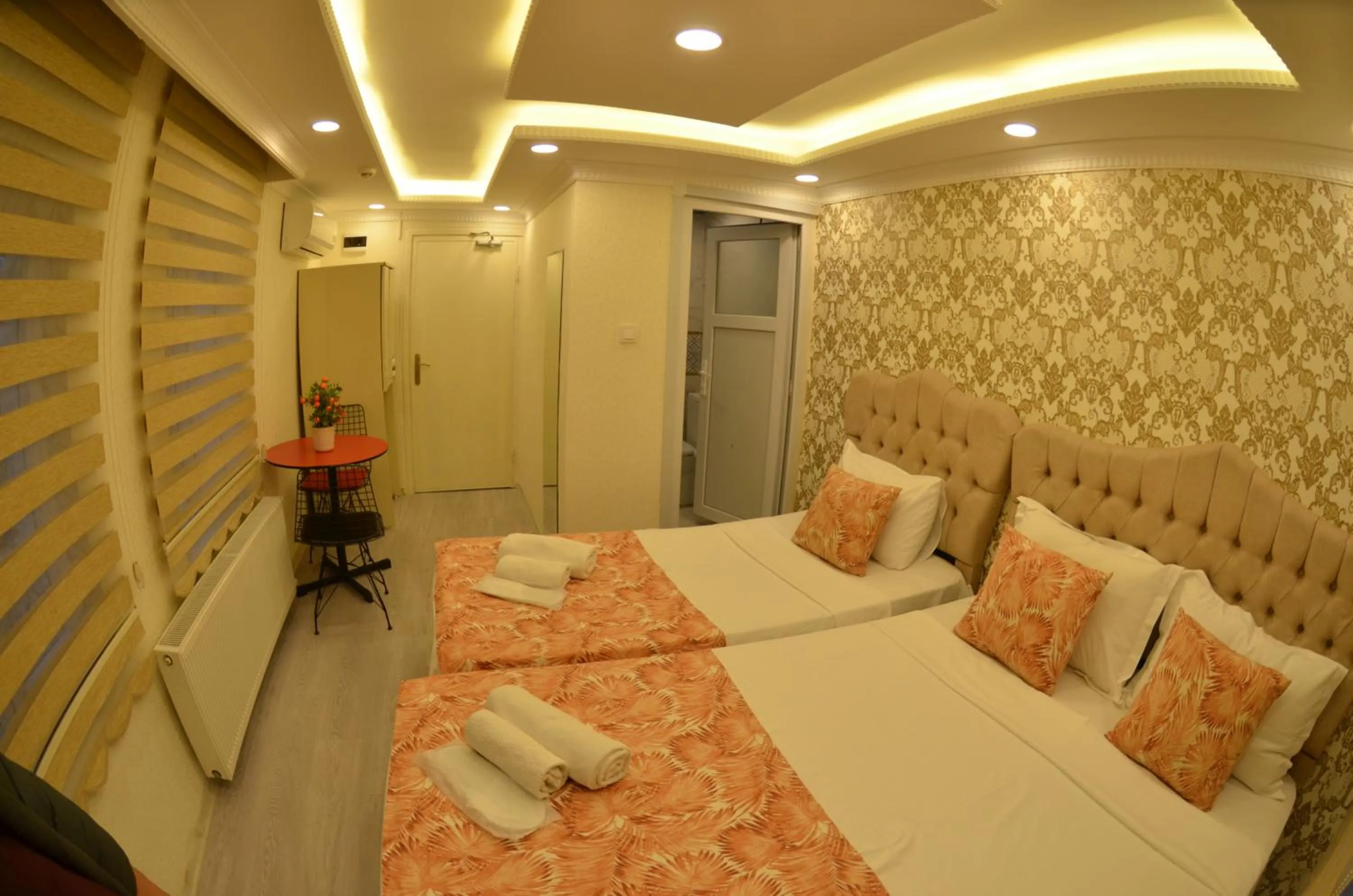 Photo of the whole room, Bed in SULTANAHMET ıŞIL HOTEL