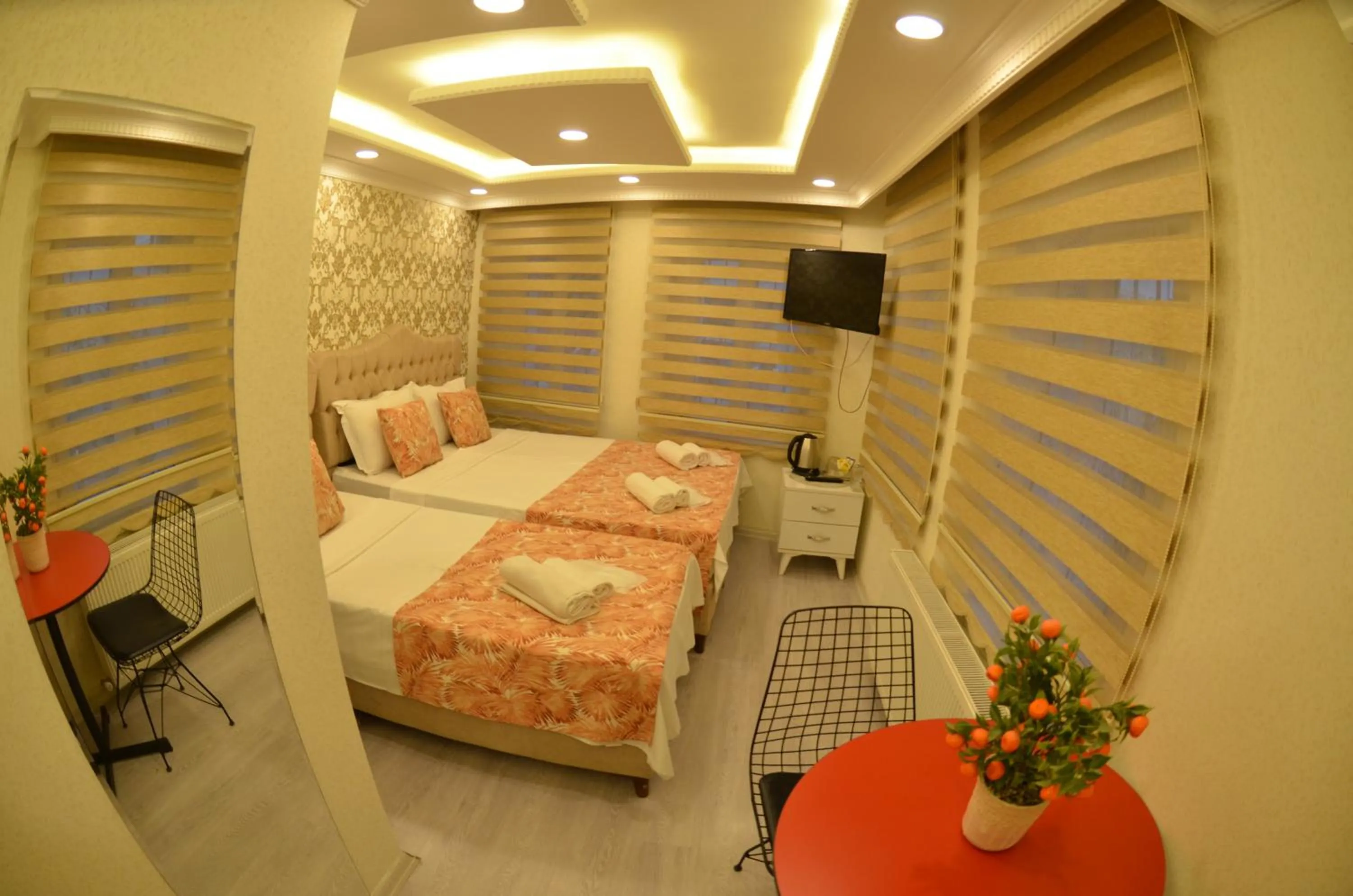 Photo of the whole room, Bed in SULTANAHMET ıŞIL HOTEL
