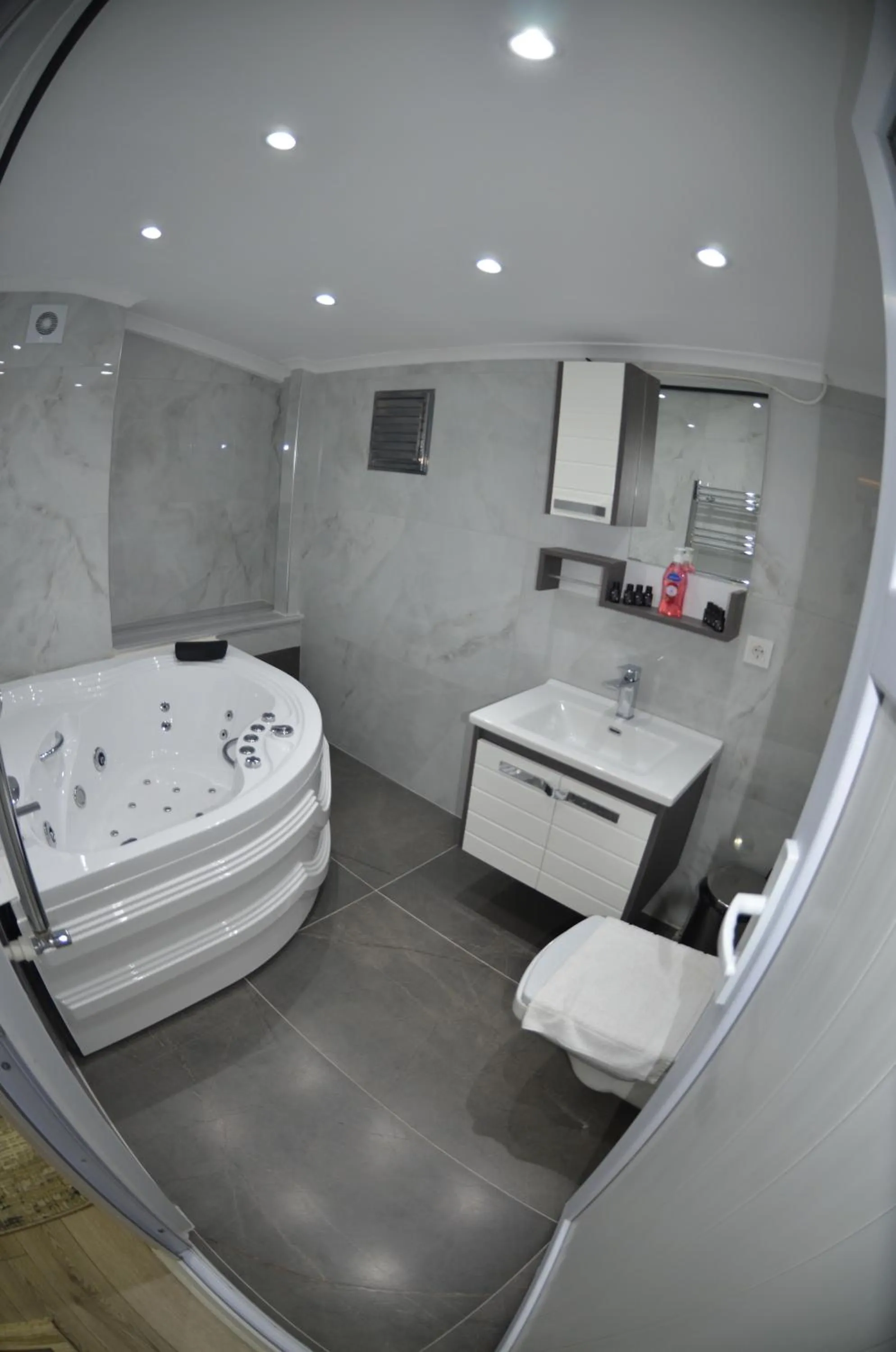 Toilet, Bathroom in SULTANAHMET ıŞIL HOTEL