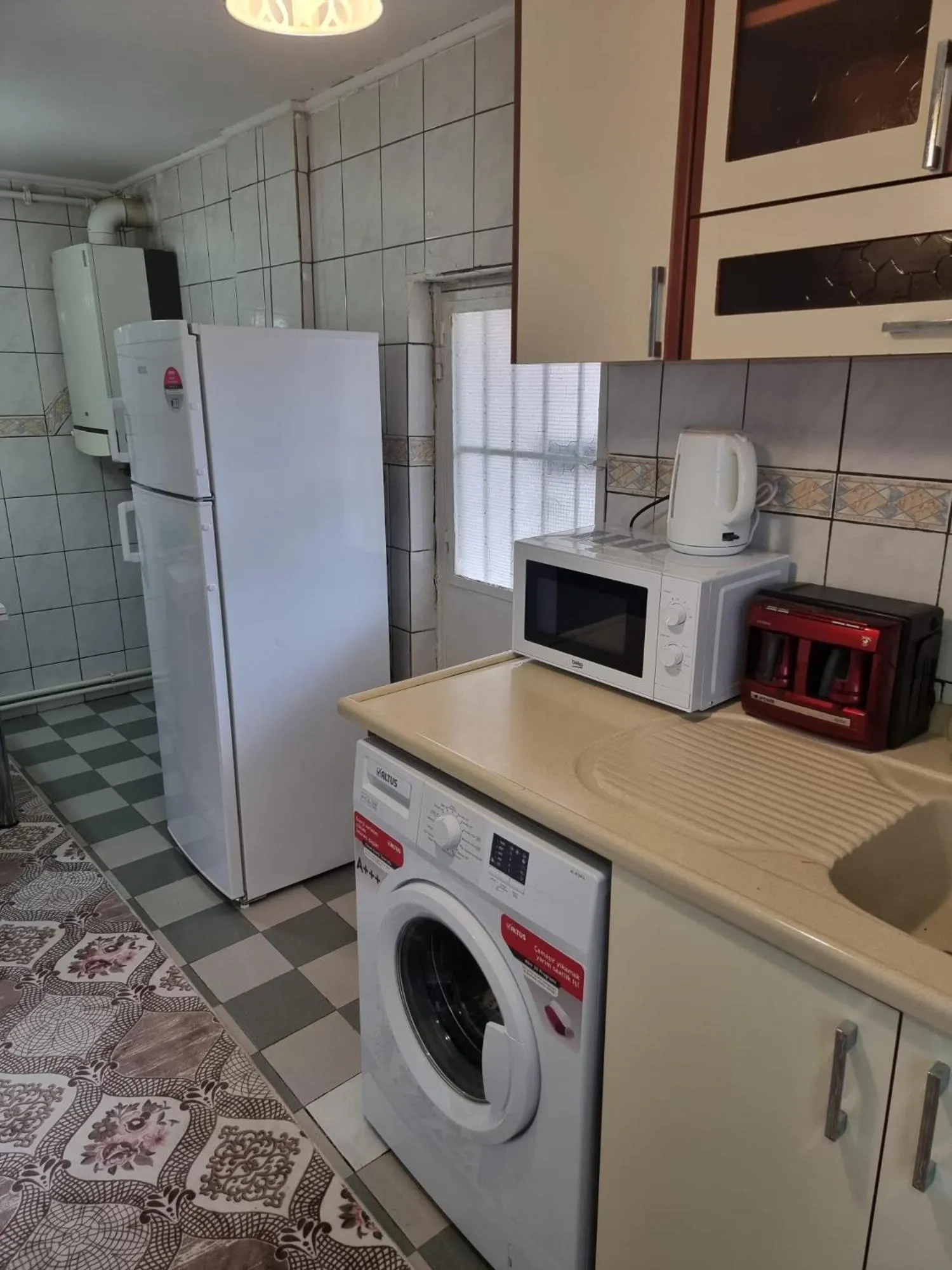 Kitchen or kitchenette, Kitchen/Kitchenette in SULTANAHMET ıŞIL HOTEL