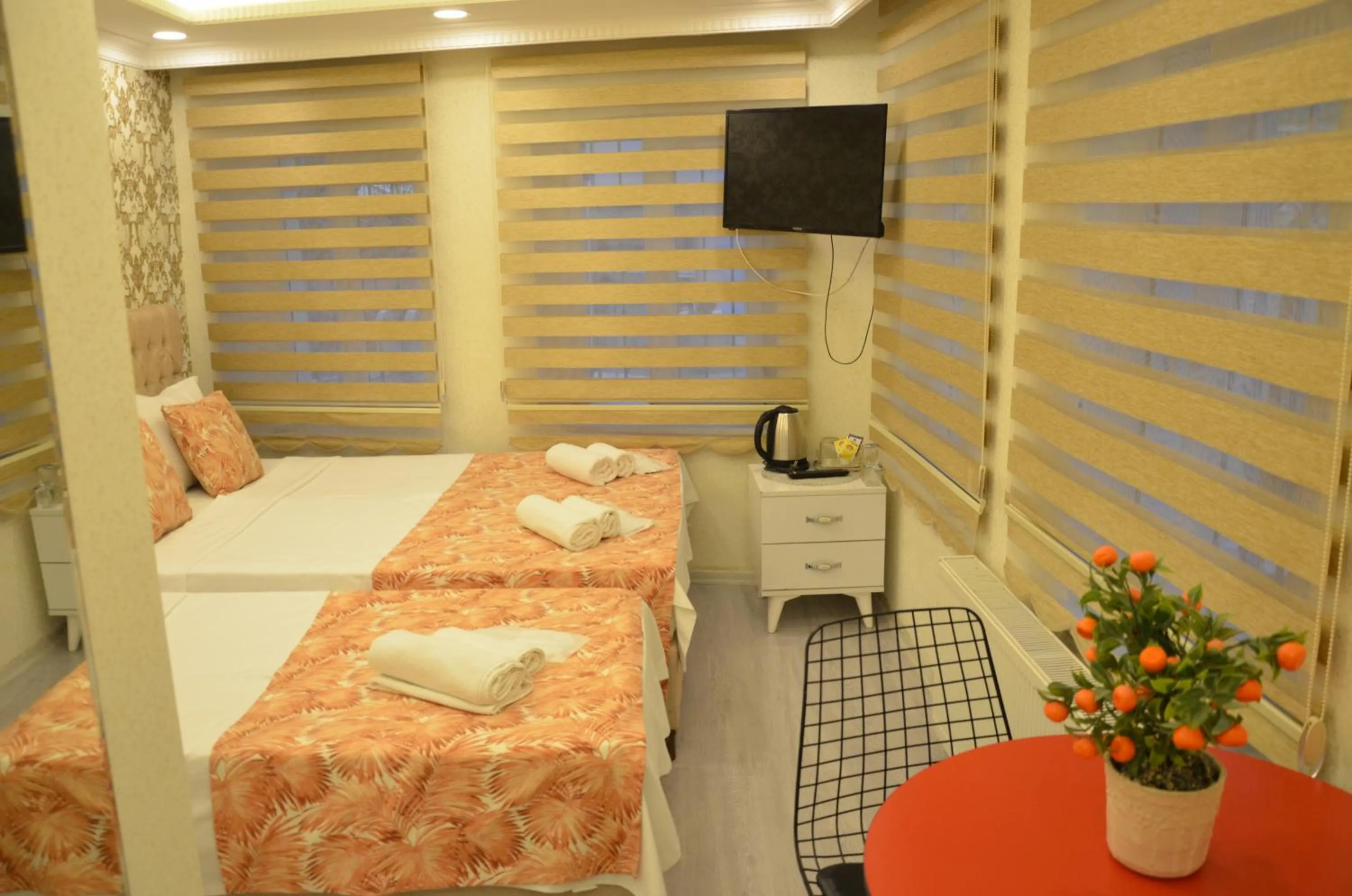 Photo of the whole room, Bed in SULTANAHMET ıŞIL HOTEL