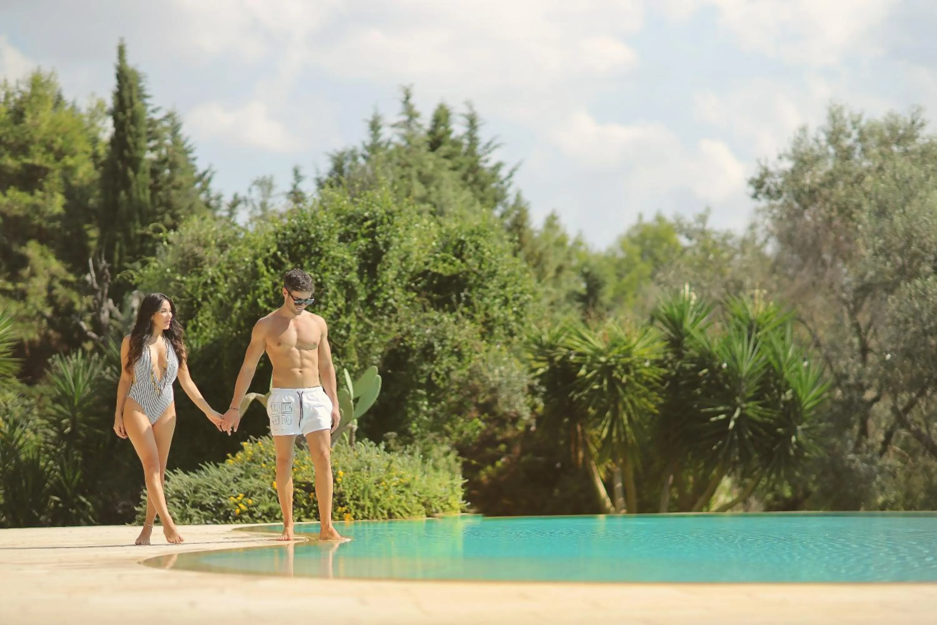 People in Maison D'Enrì