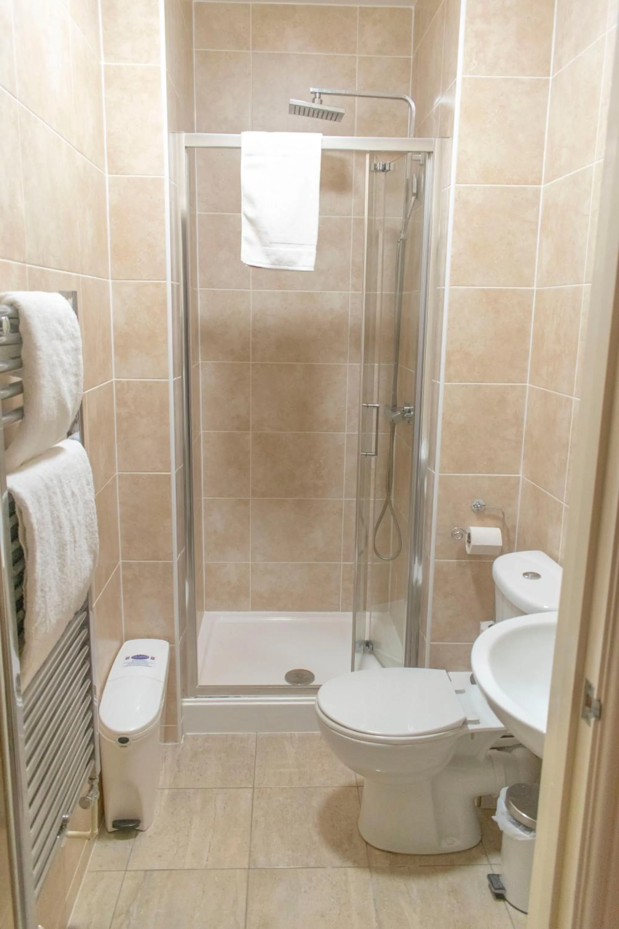 Shower in The Lawns Guest House