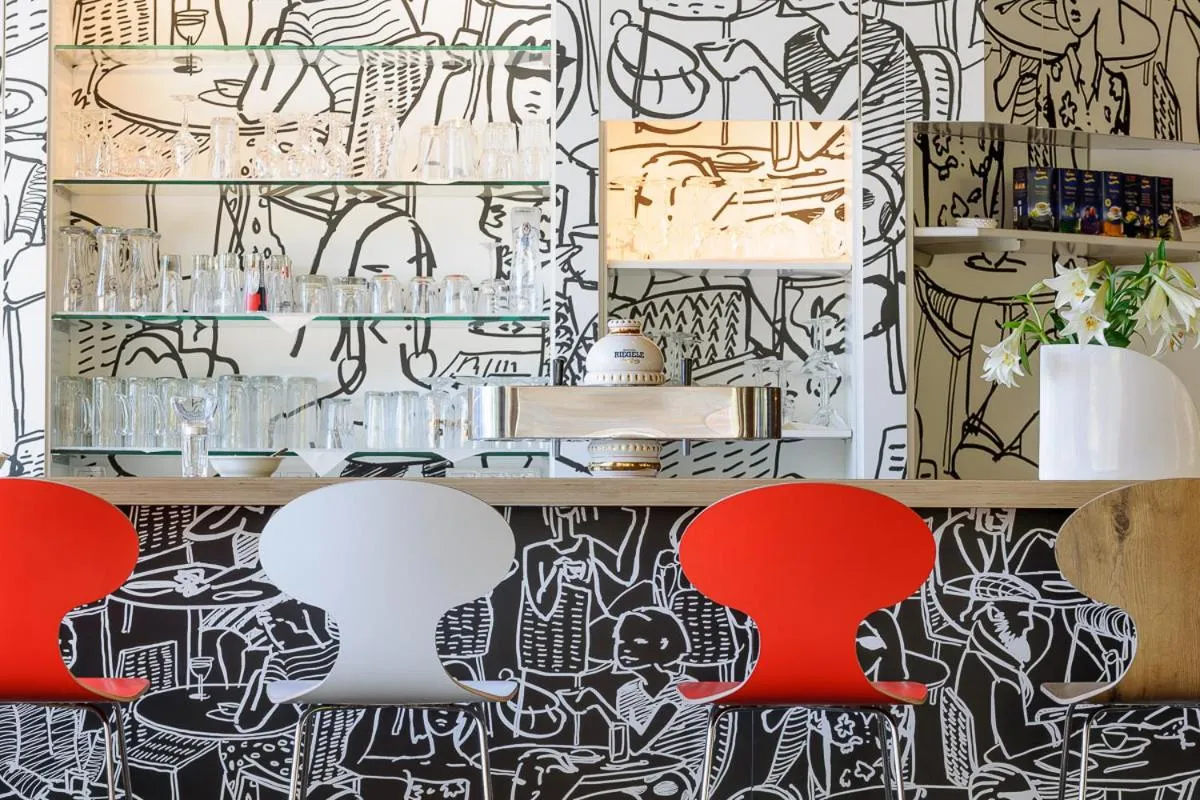 Lounge or bar in ibis Augsburg Koenigsplatz