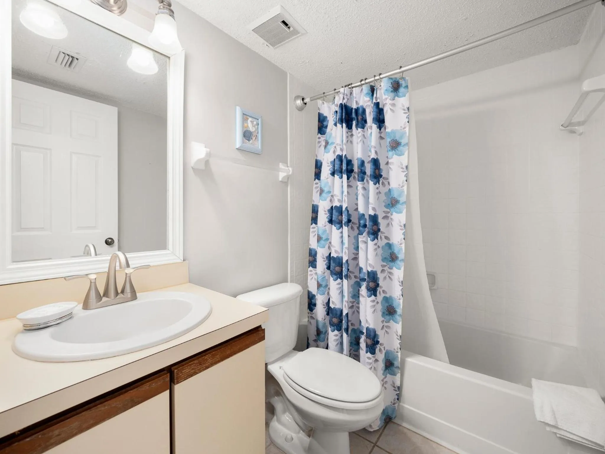 Bathroom in Sea Place 14158