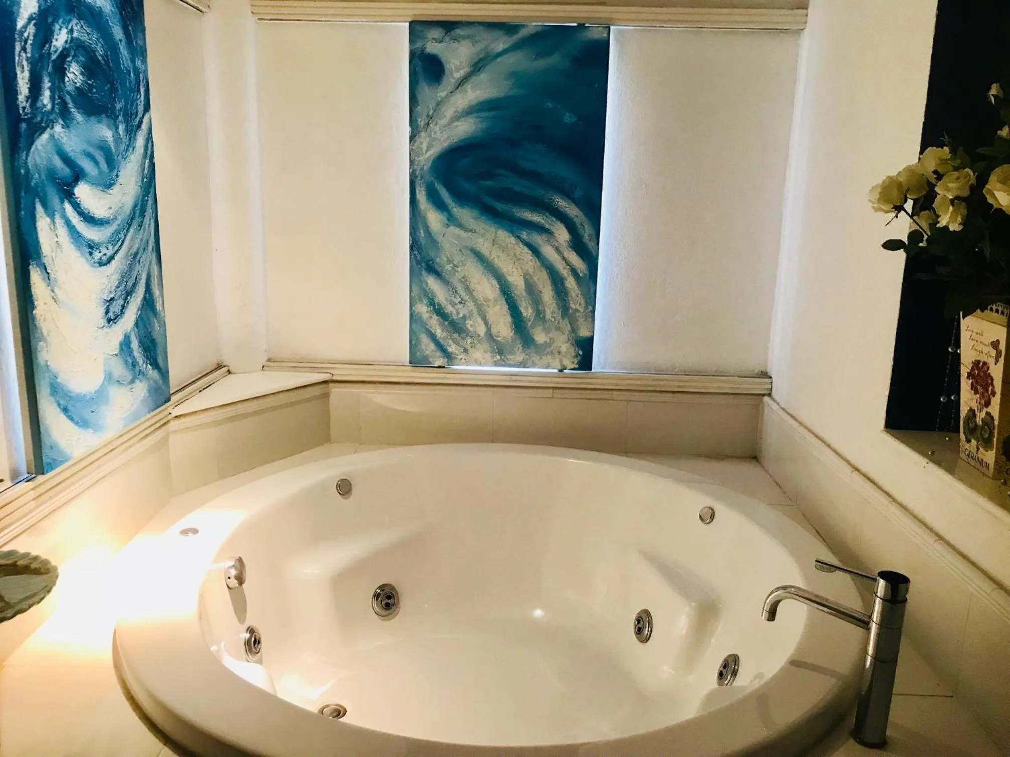 Hot Tub in Baipho Lifestyle