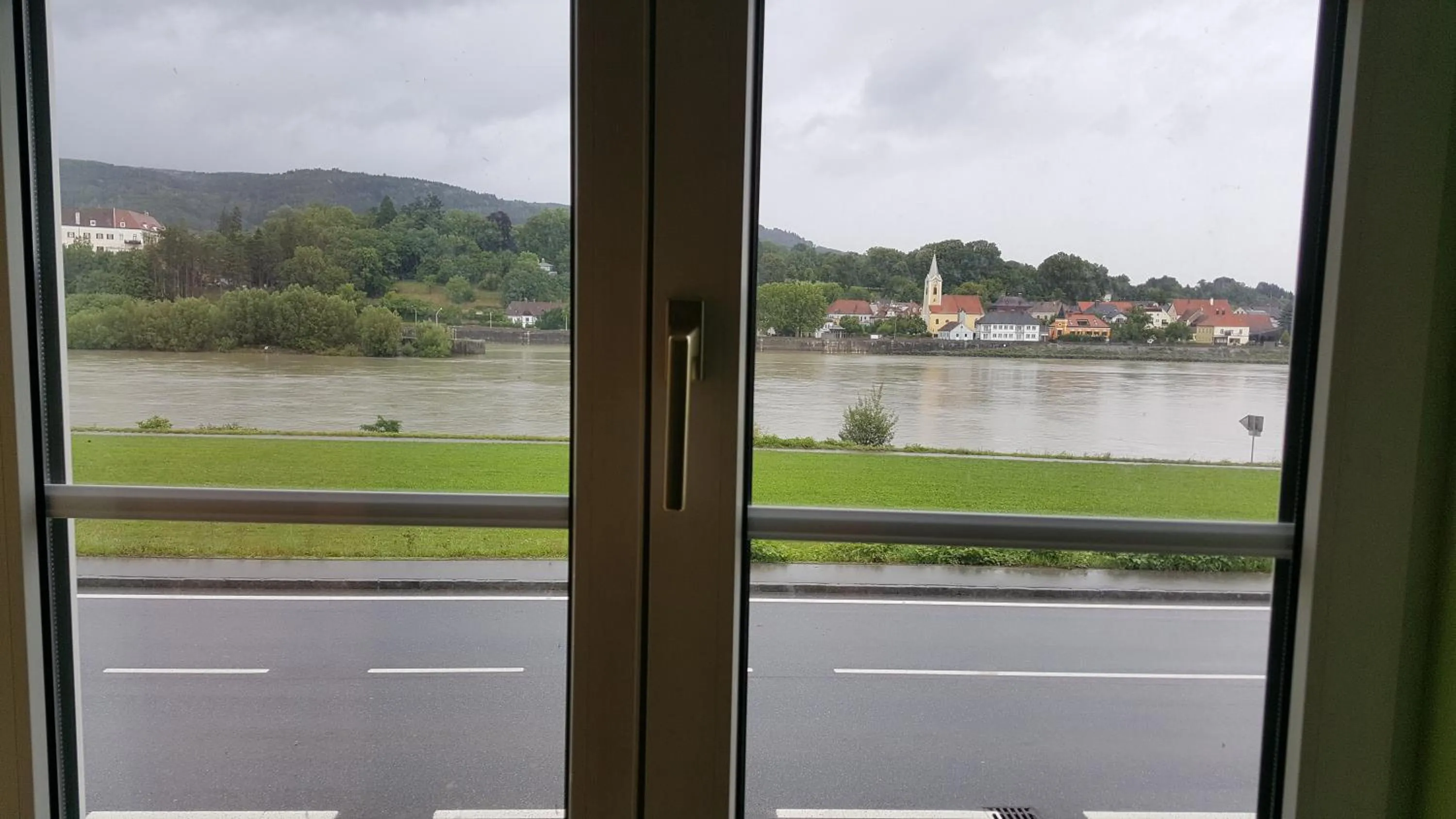 River view in Asia wok gasthof