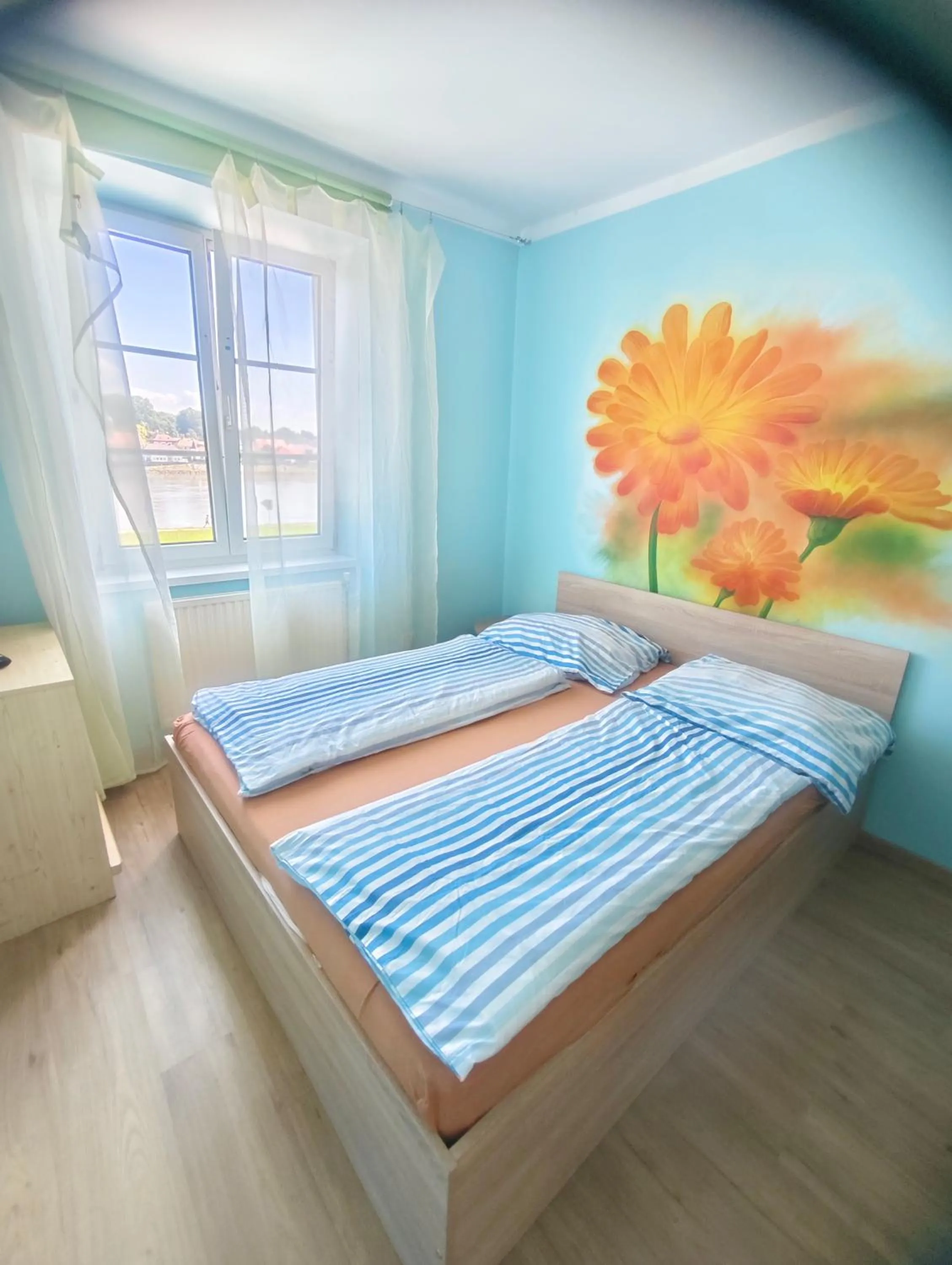 Bed in Asia wok gasthof