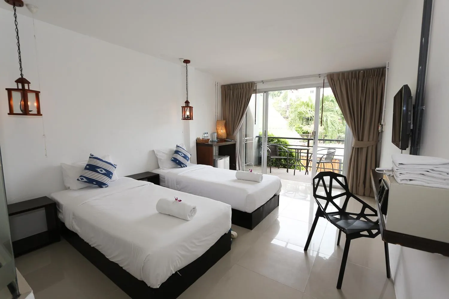 Photo of the whole room, Bed in The Nest Resort Patong
