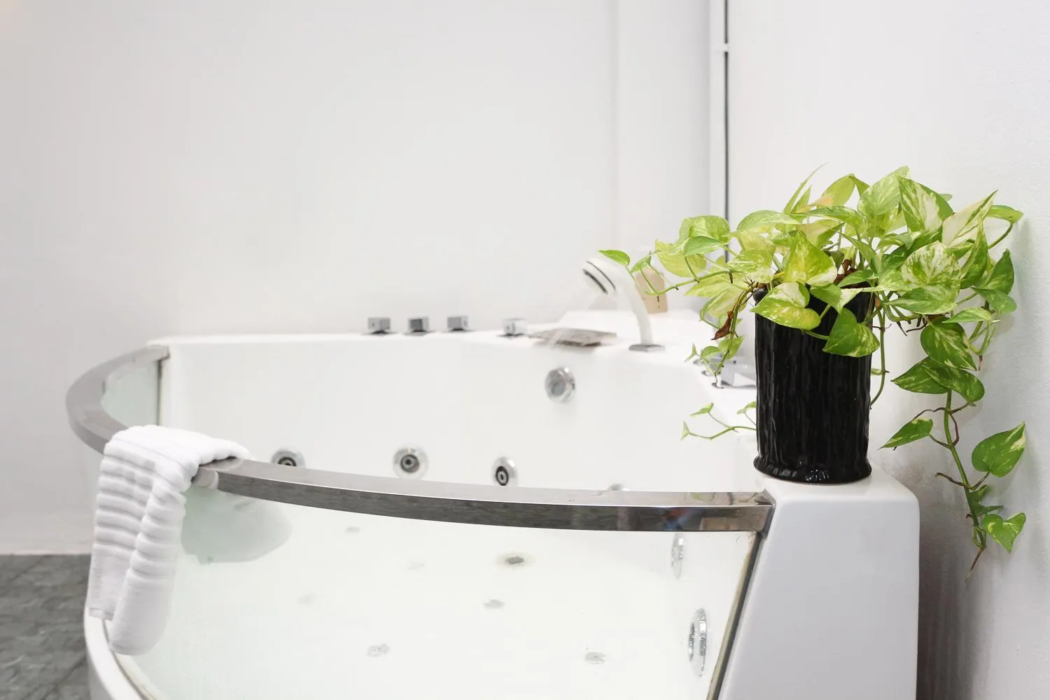 Spa and wellness centre/facilities in The Nest Resort Patong