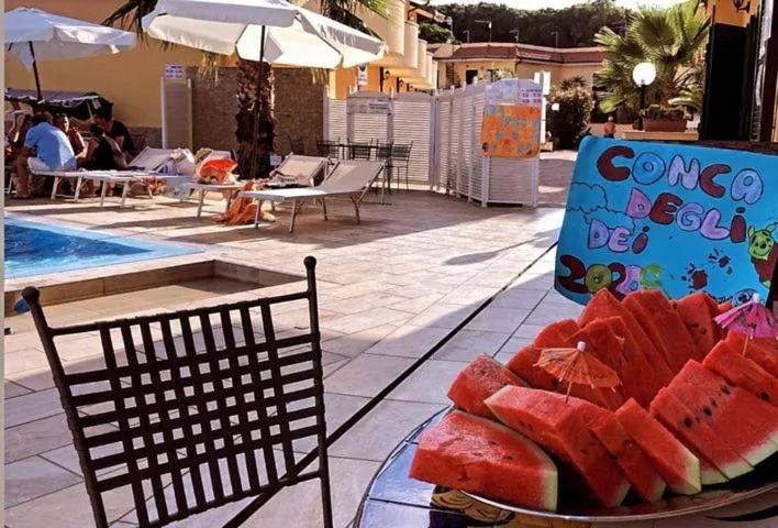 Restaurant/places to eat in Conca Degli Dei