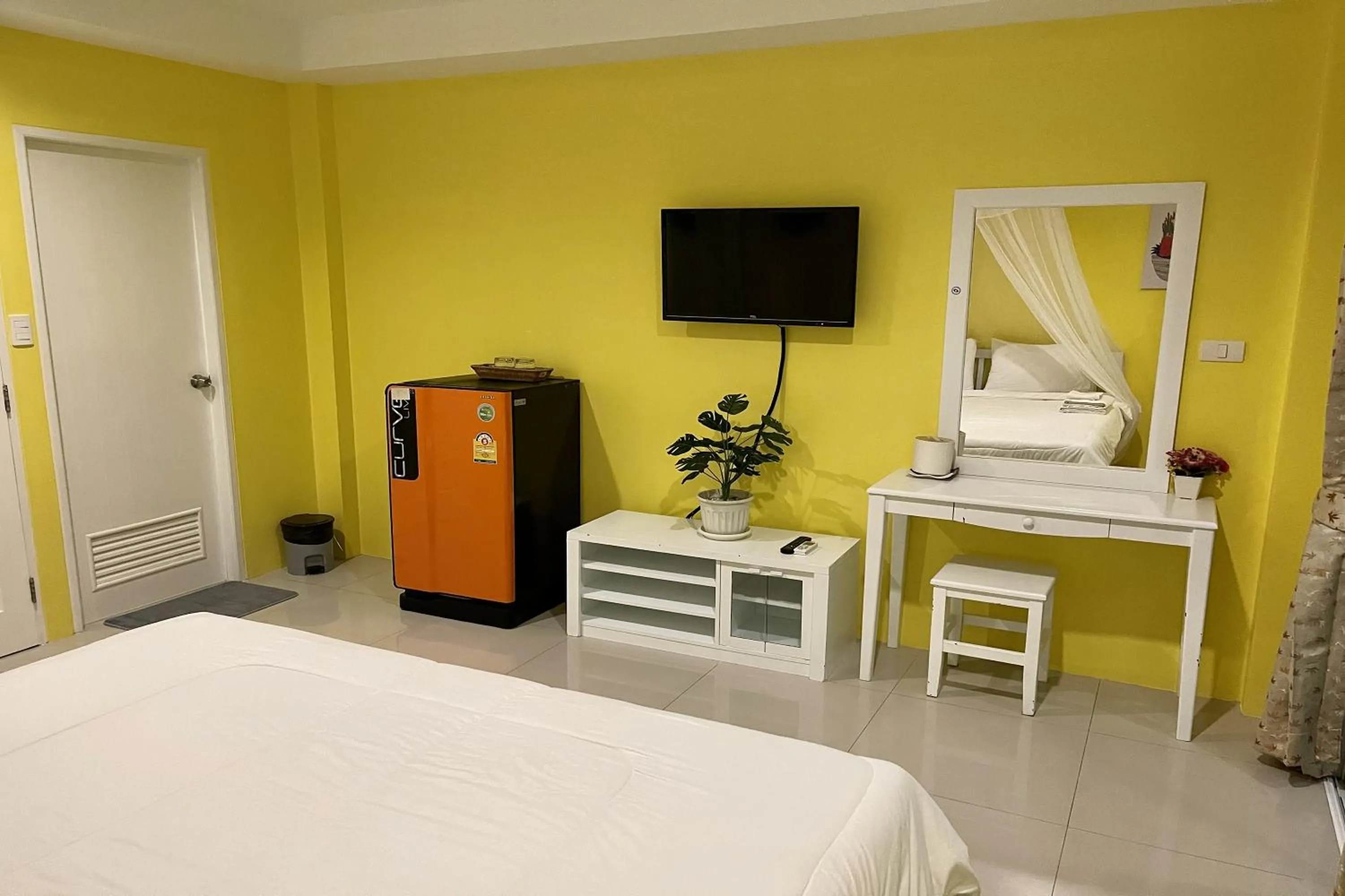 Bedroom, Bed in Be Rich Hotel