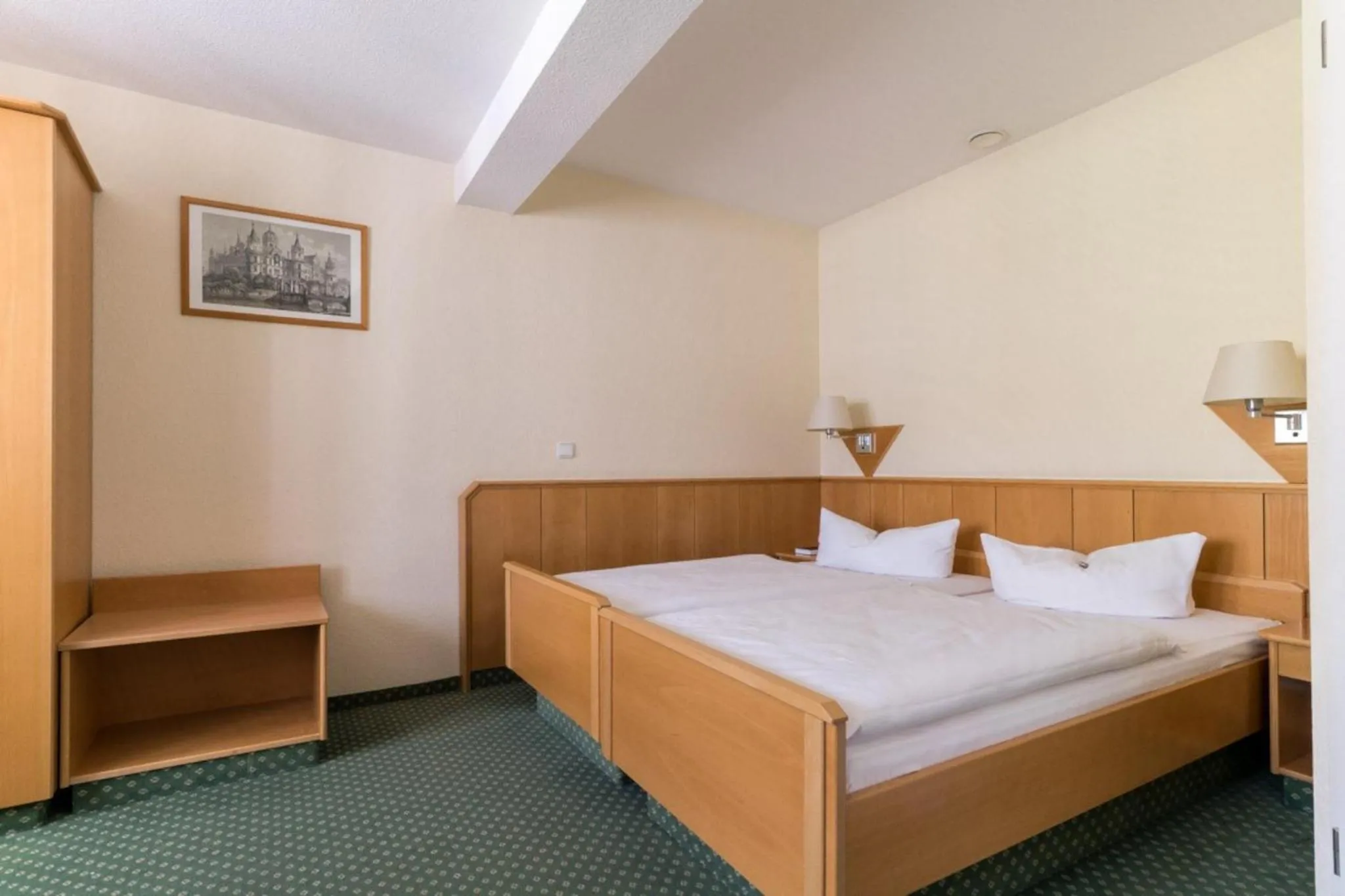 Photo of the whole room, Bed in Hotel am Schloß