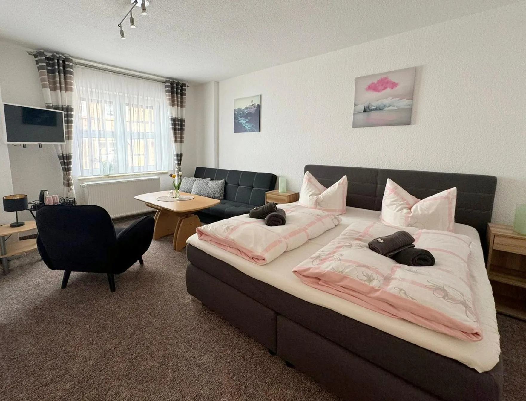 Photo of the whole room, Bed in Hotel Nordlicht