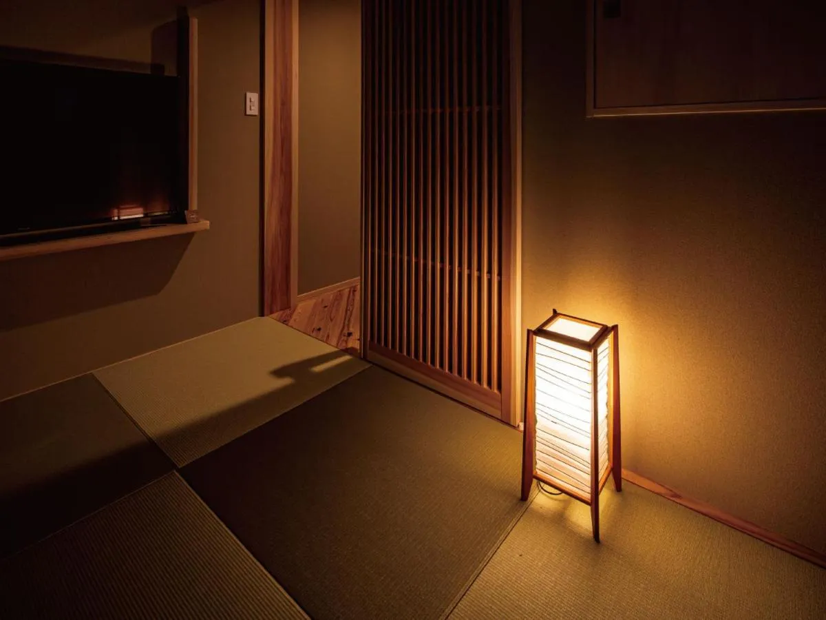 Decorative detail in Hakata-no-Yado Tsurezure-Ann