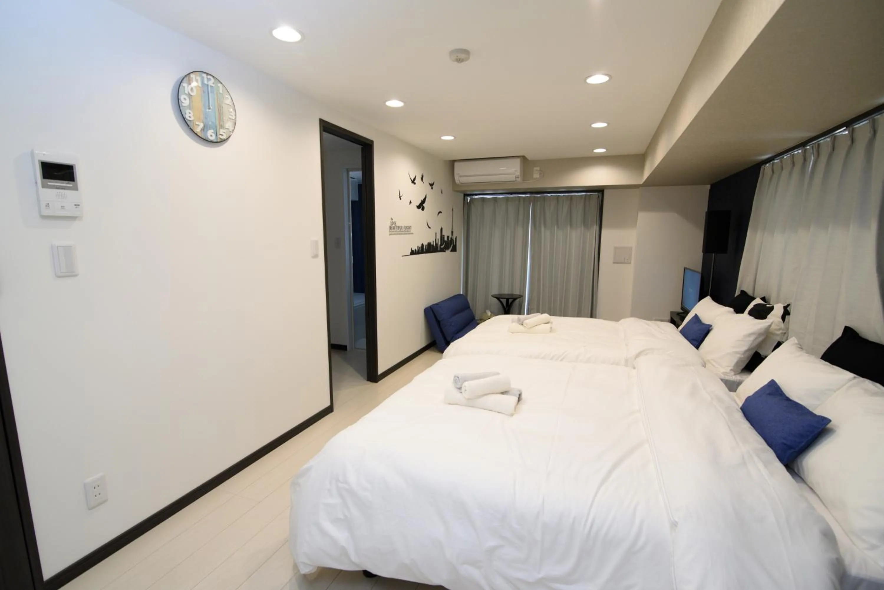 Bed in Hotel Central Yokohama