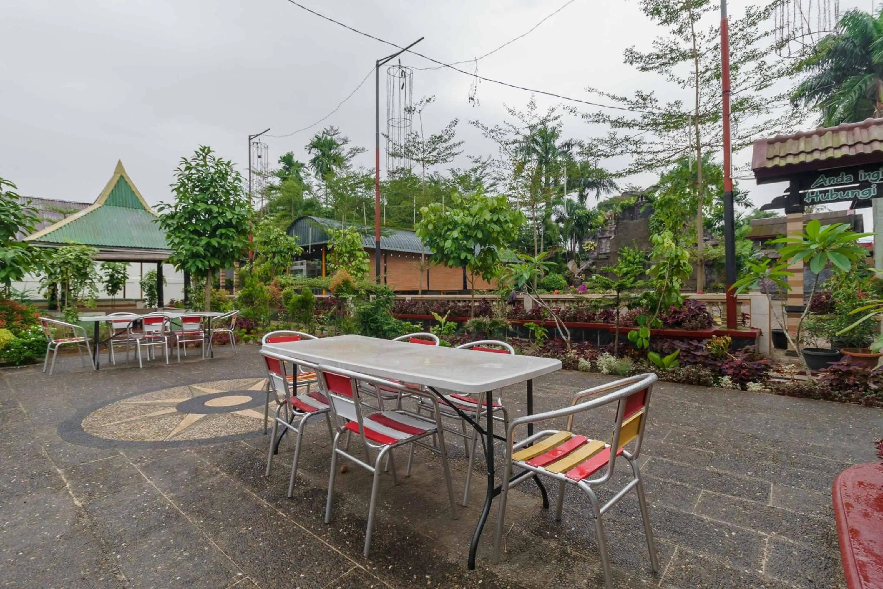 RedDoorz Plus @ Setiabudi Medan 4