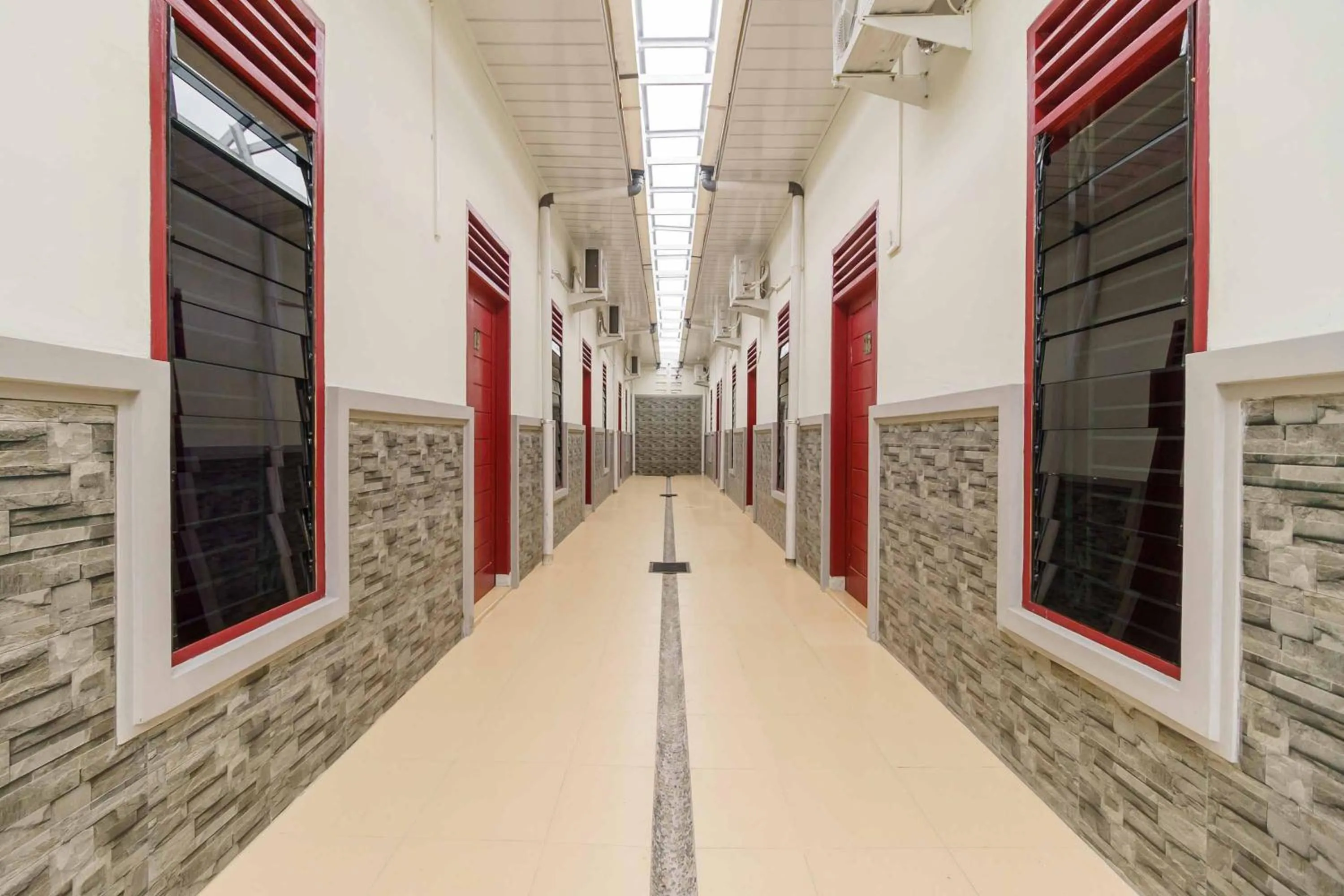 Facade/entrance in RedDoorz Plus @ Setiabudi Medan 4