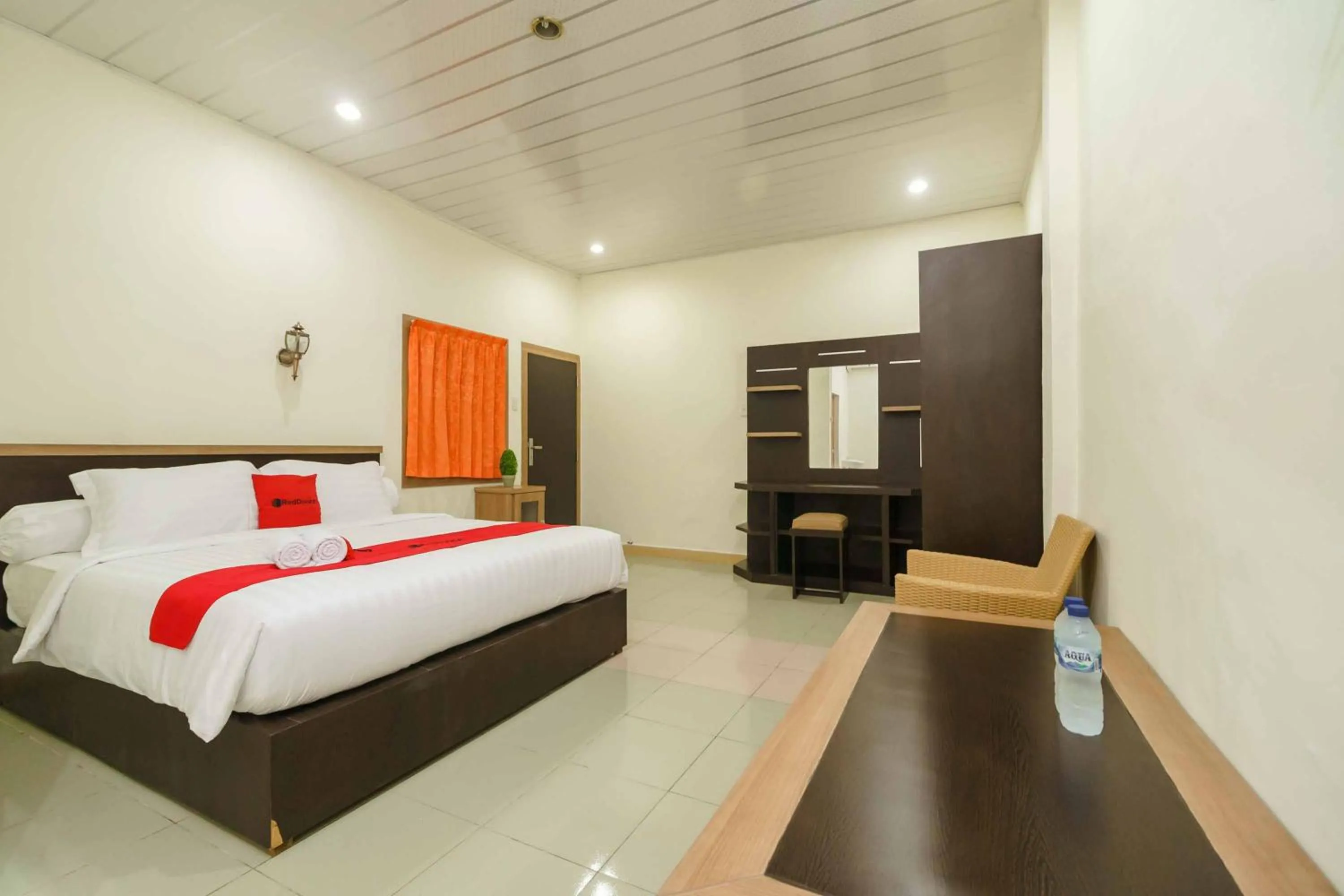 Bed in RedDoorz Plus @ Setiabudi Medan 4