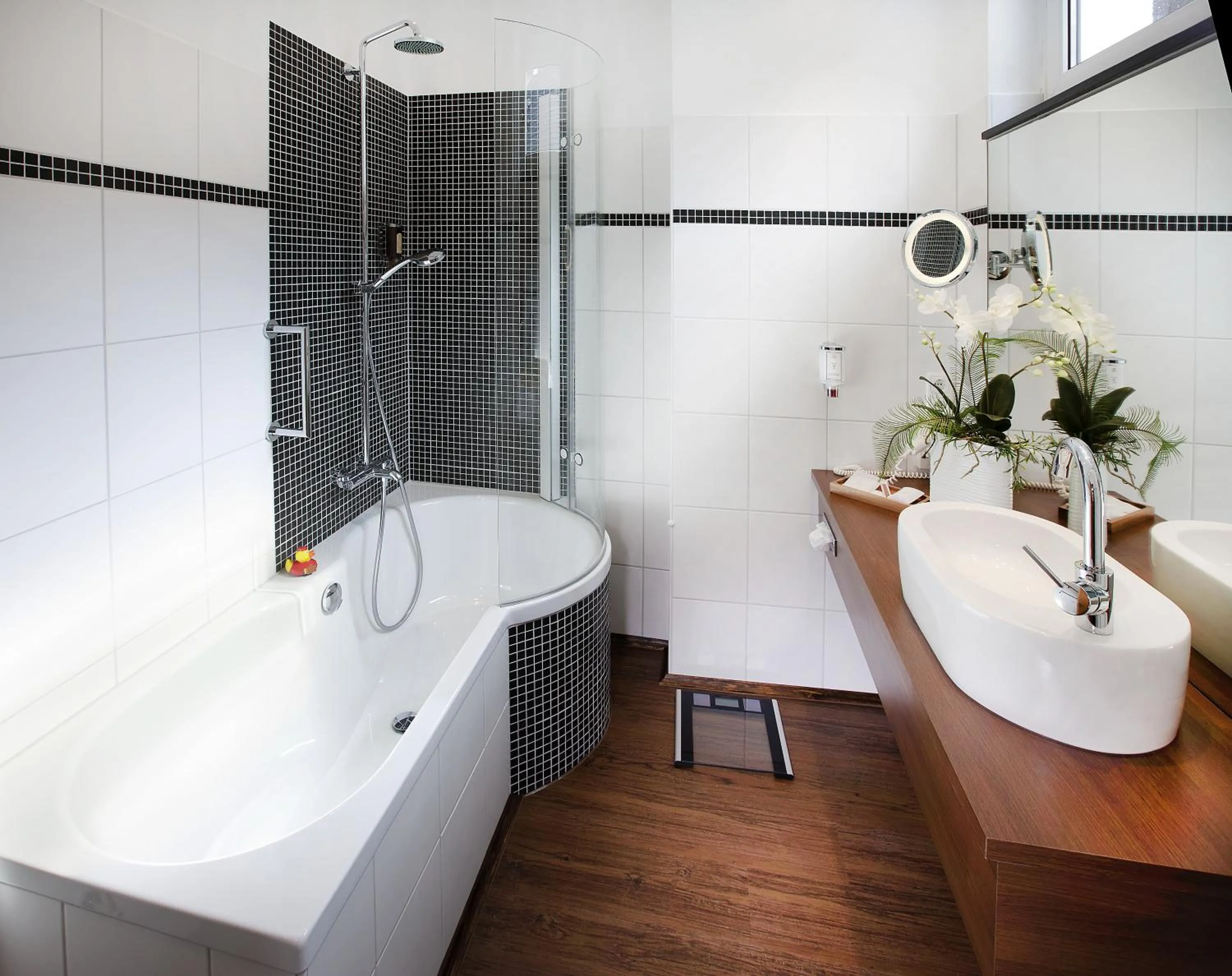 Shower in Boutique-Hotel Moseltor