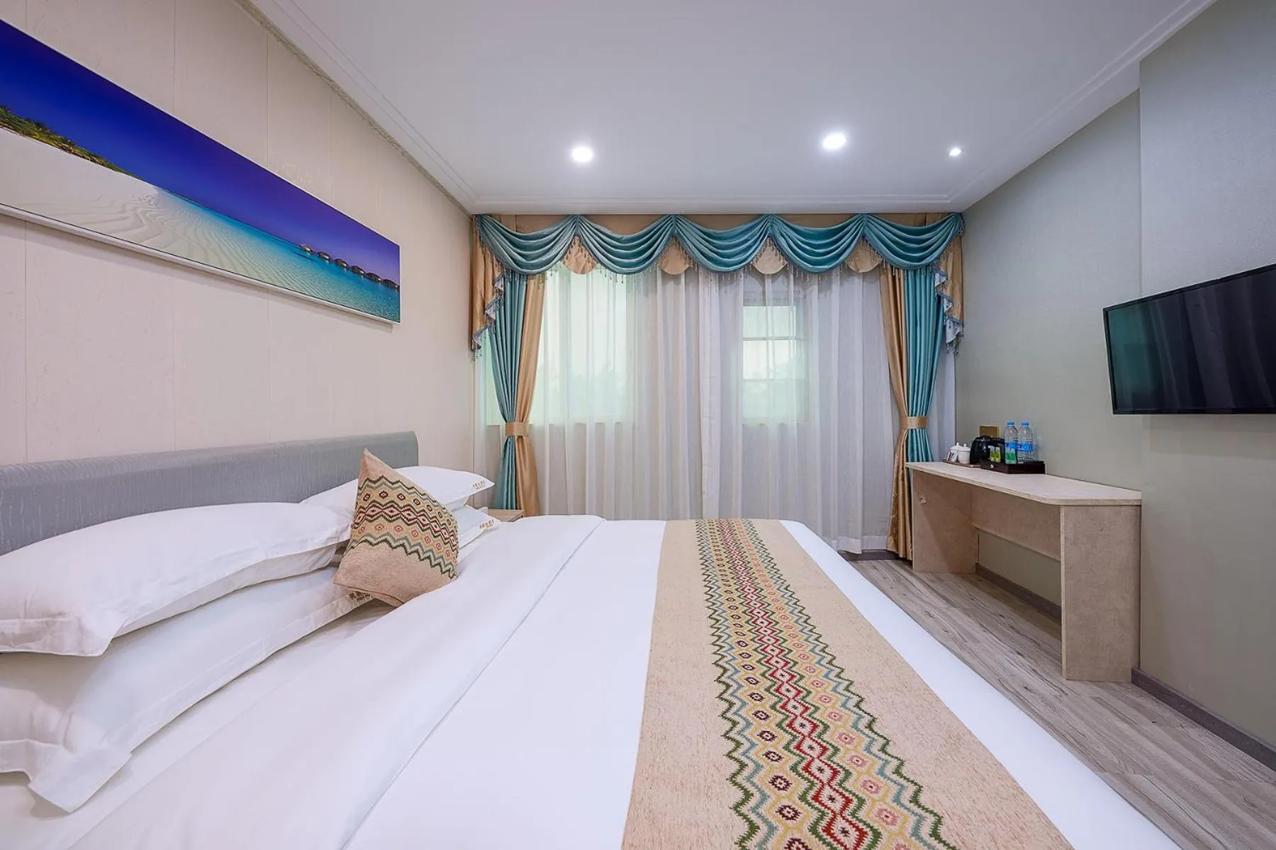 Bed in Frida Hotels Guangzhou Baiyun International airport