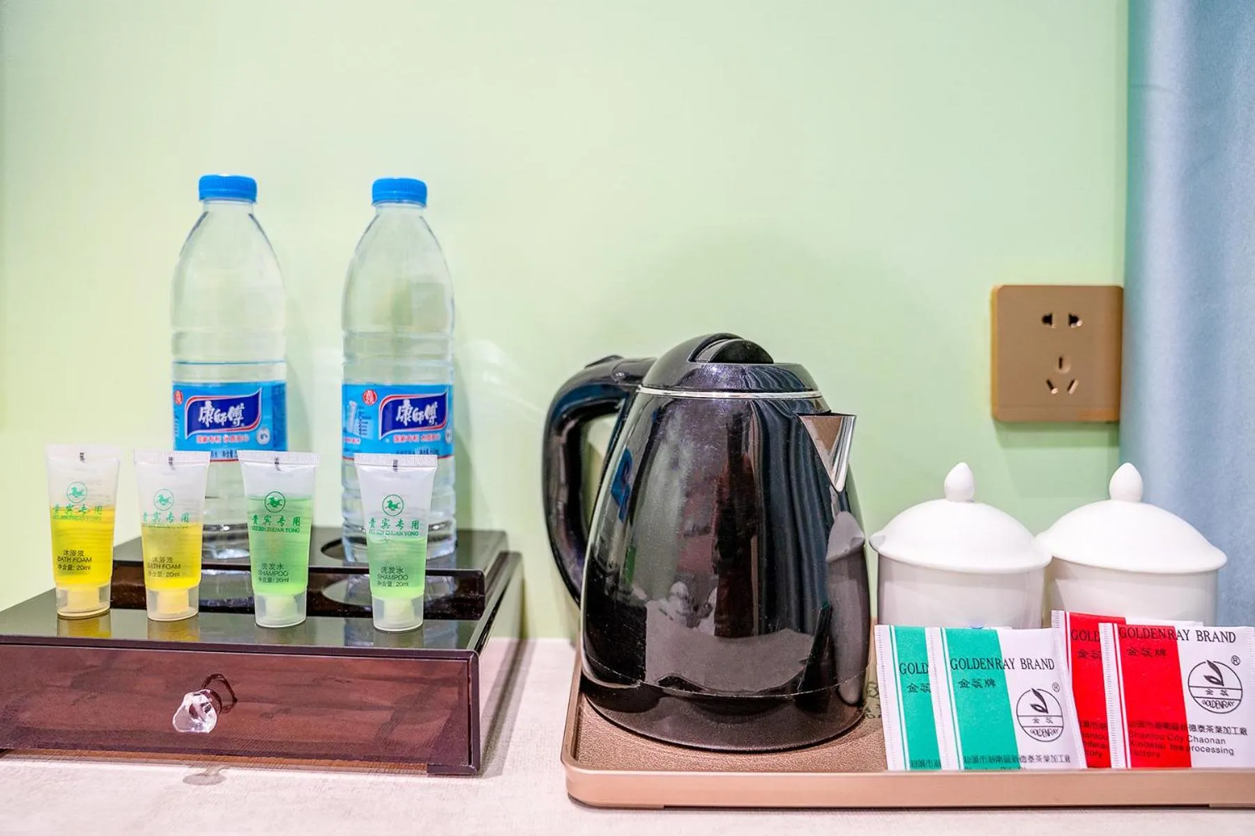 Coffee/tea facilities in Frida Hotels Guangzhou Baiyun International airport