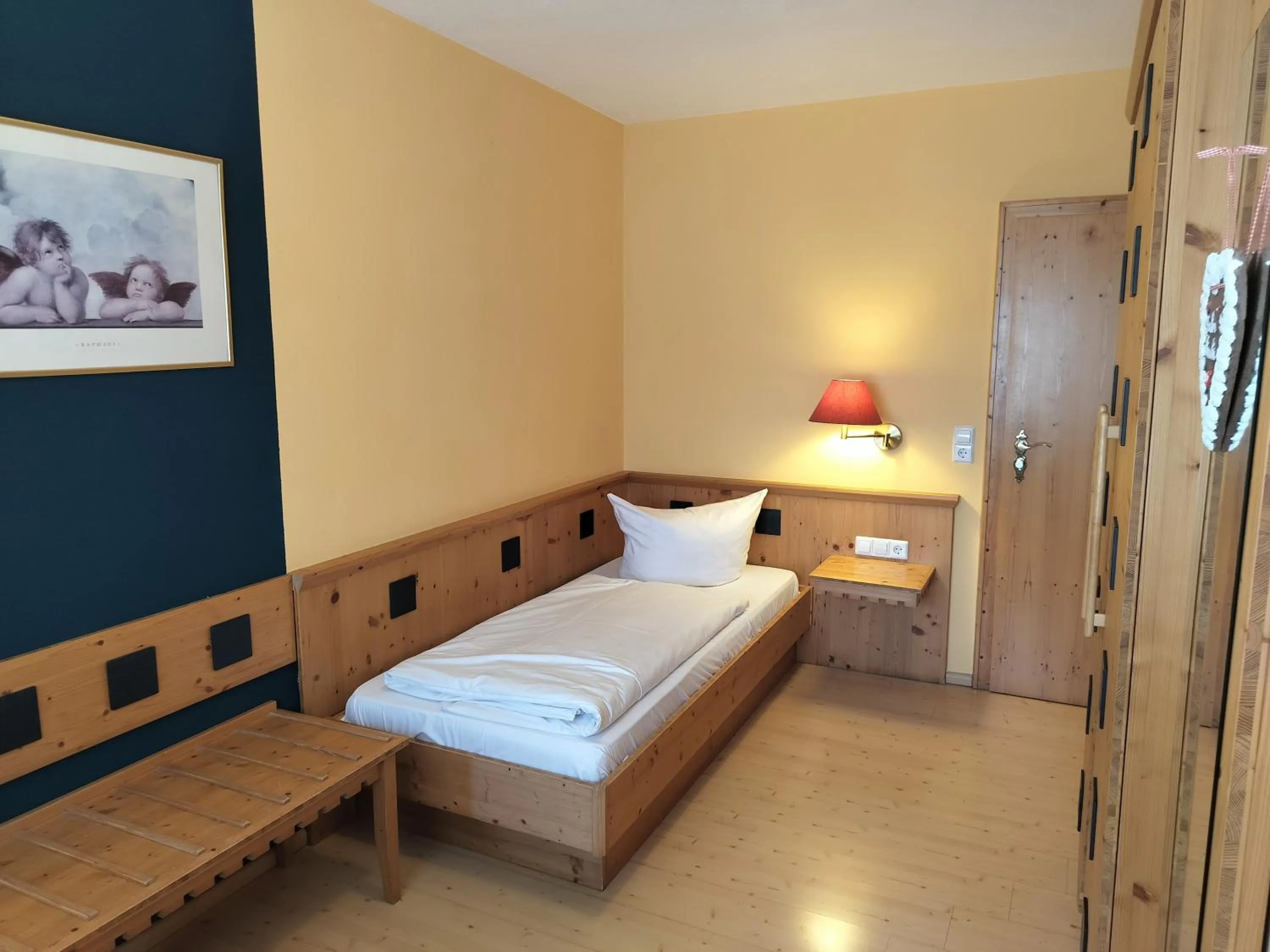 Photo of the whole room, Bed in Hotel Hirsch