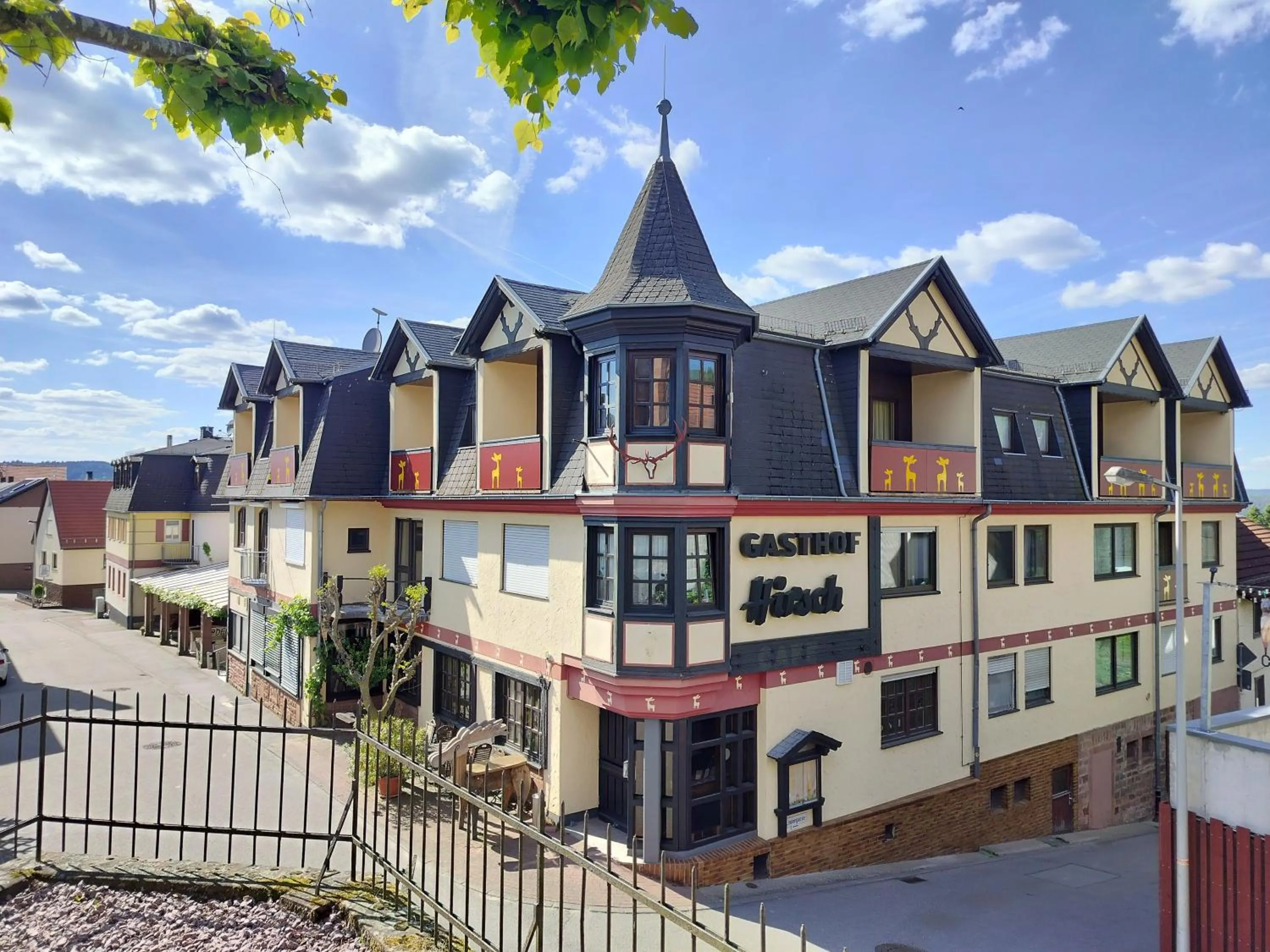 Property building in Hotel Hirsch