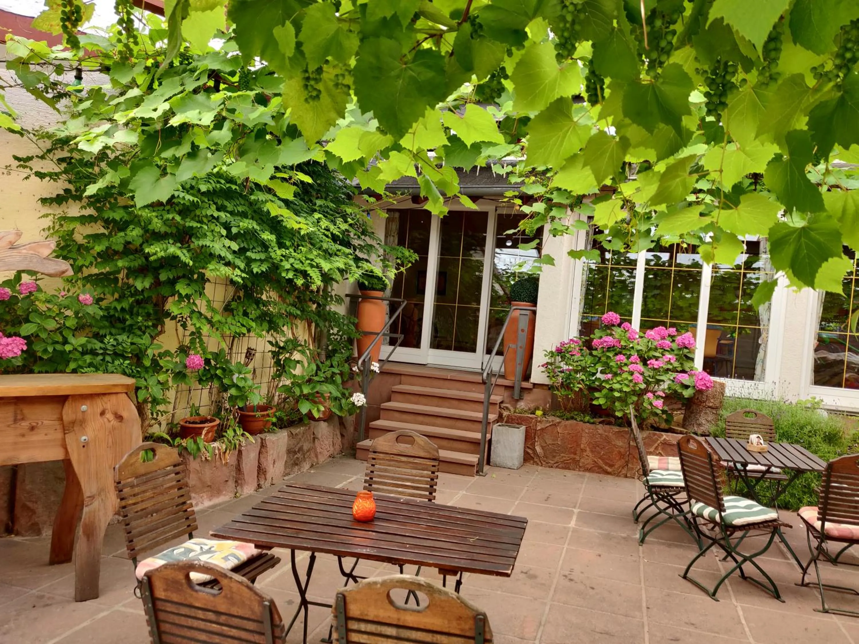 Patio in Hotel Hirsch