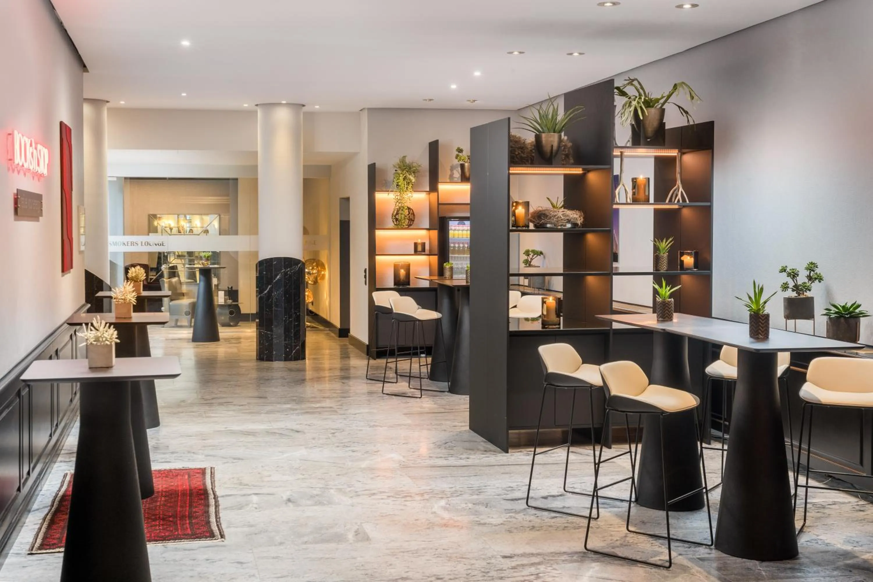 Lounge or bar in Best Western Premier Parkhotel Kronsberg